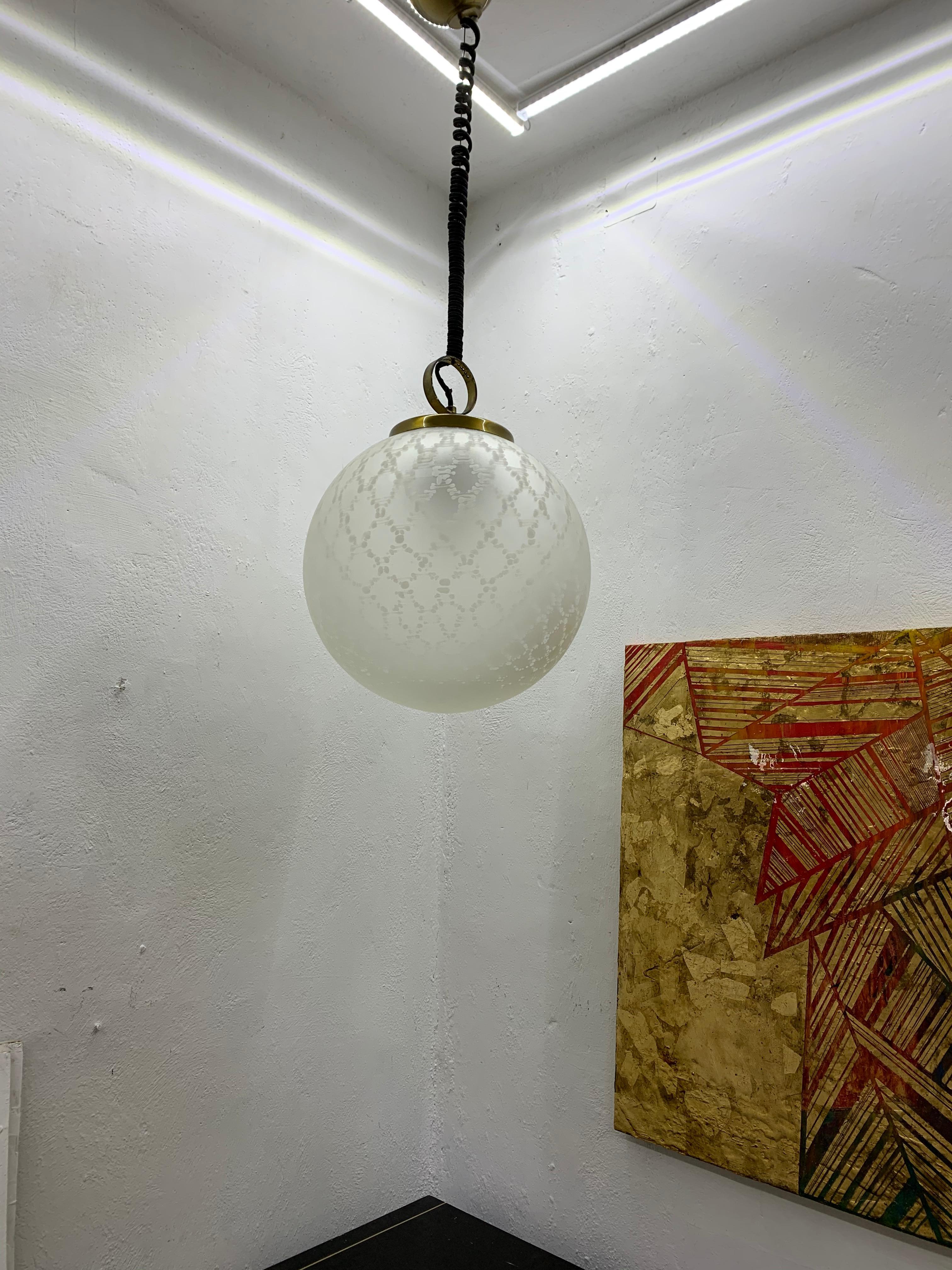 Italian Large Mid-Century Modern Sphere Chandelier in Murano Glass by Venini, circa 1970 For Sale