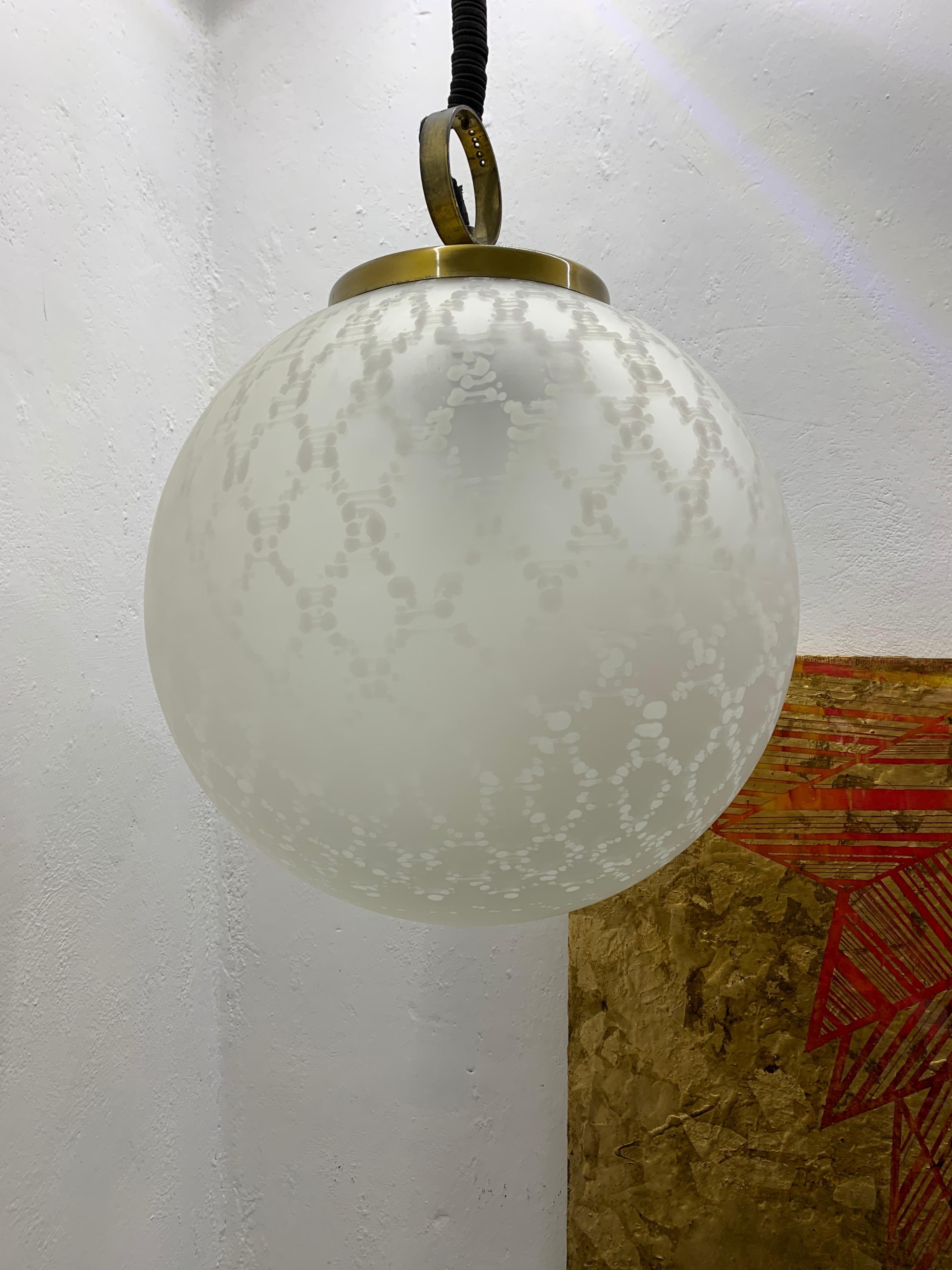 Blown Glass Large Mid-Century Modern Sphere Chandelier in Murano Glass by Venini, circa 1970 For Sale