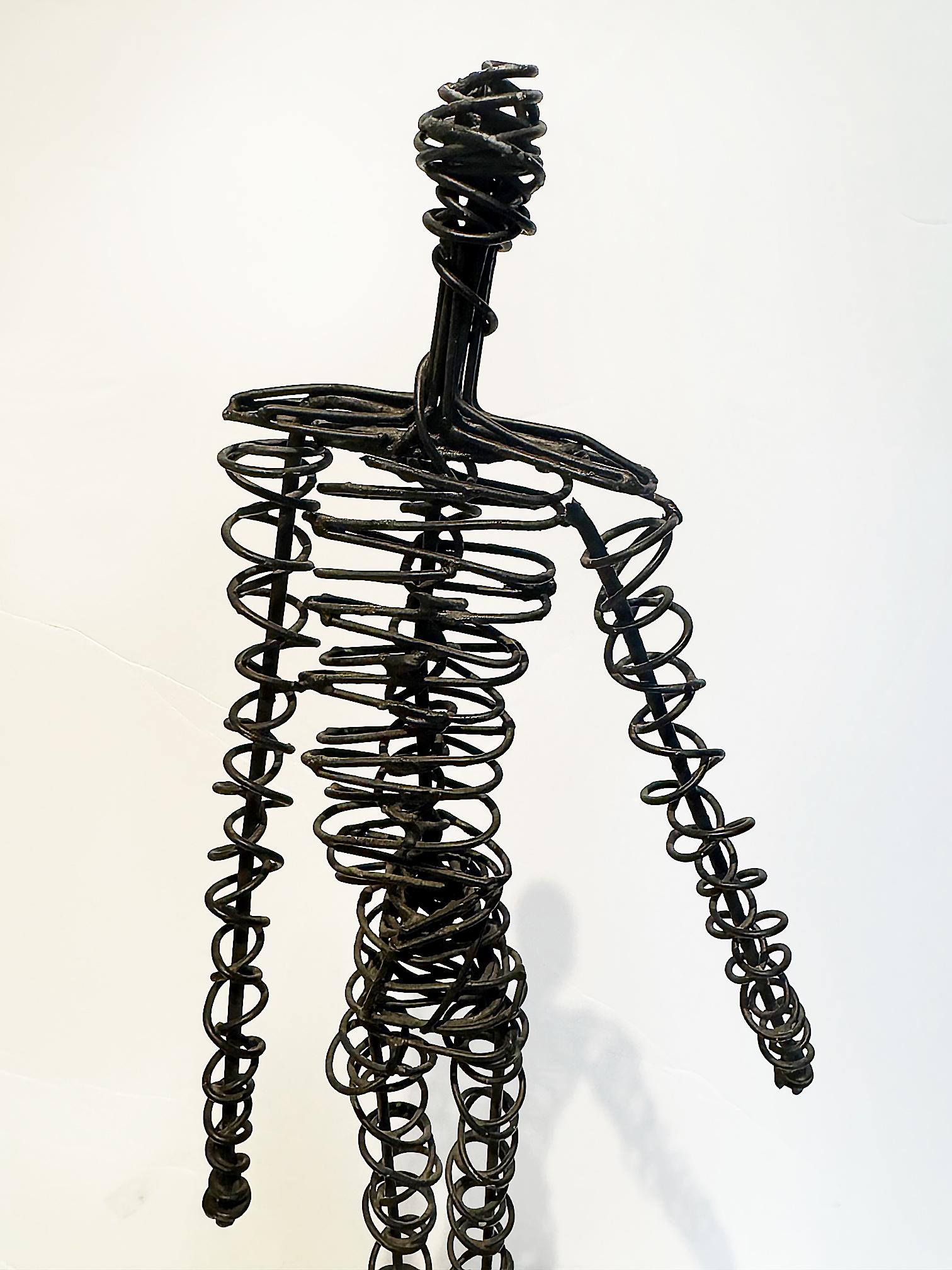 Dipinto Grande scultura a spirale in filo metallico della metà del secolo scorso: una figura maschile in vendita