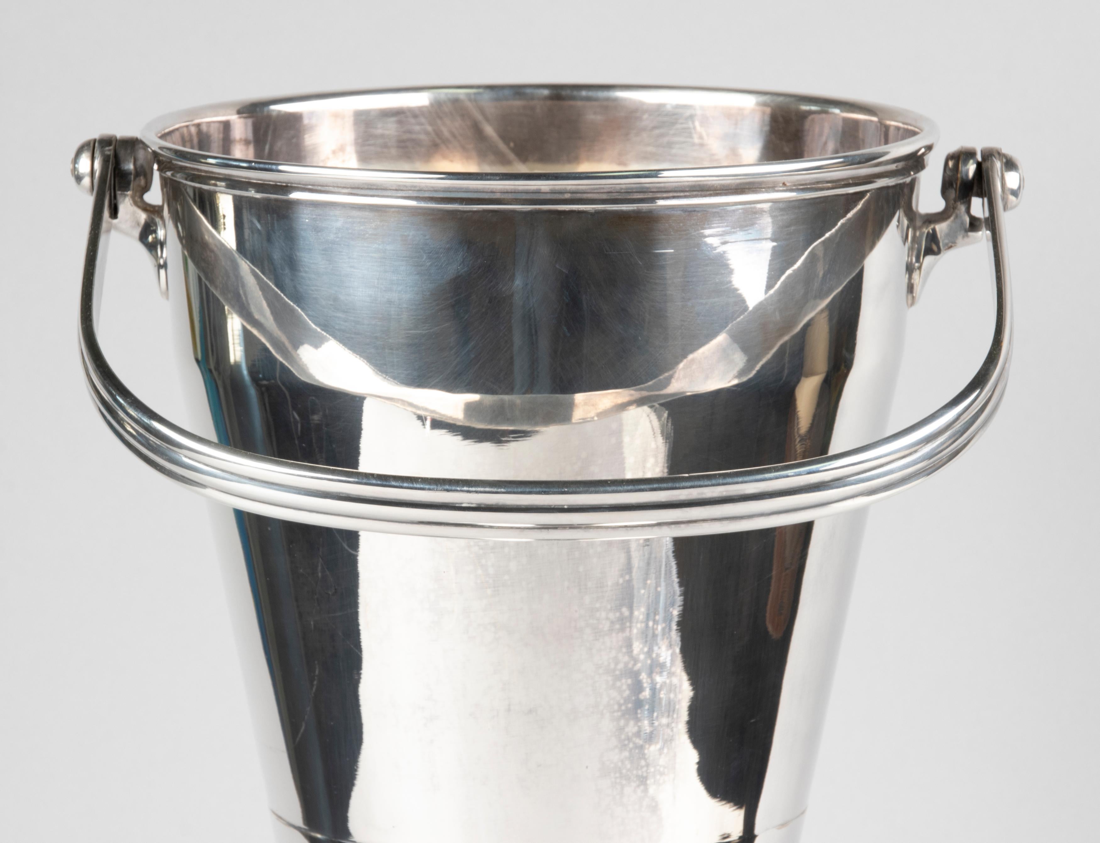 Large Mid-Century Modern Standing Champagne Cooler from France, Silver Plated In Good Condition In Casteren, Noord-Brabant