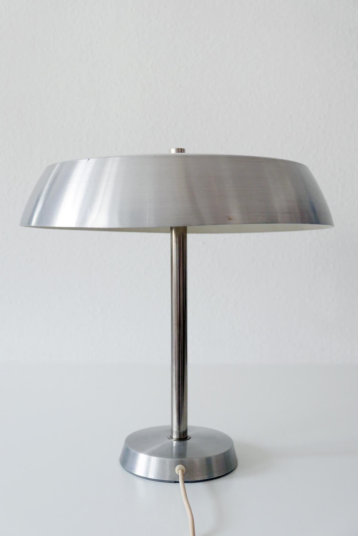 Große Mid-Century Modern-Tischlampe von SIS, 19760er Jahre, Deutschland (Stahl) im Angebot