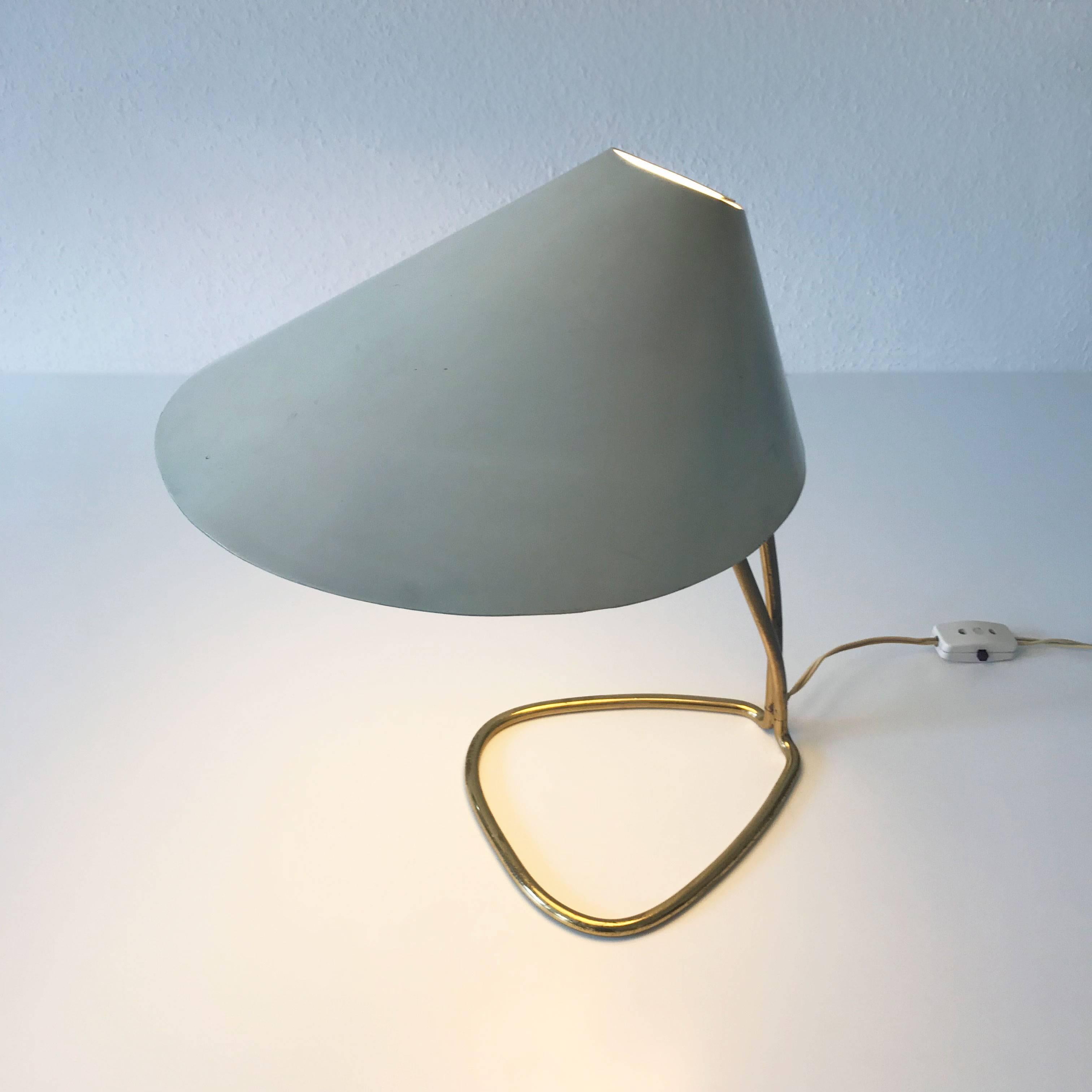 Brass Elegant Mid-Century Modern Table Lamp or Desk Light Italy 1950s For Sale