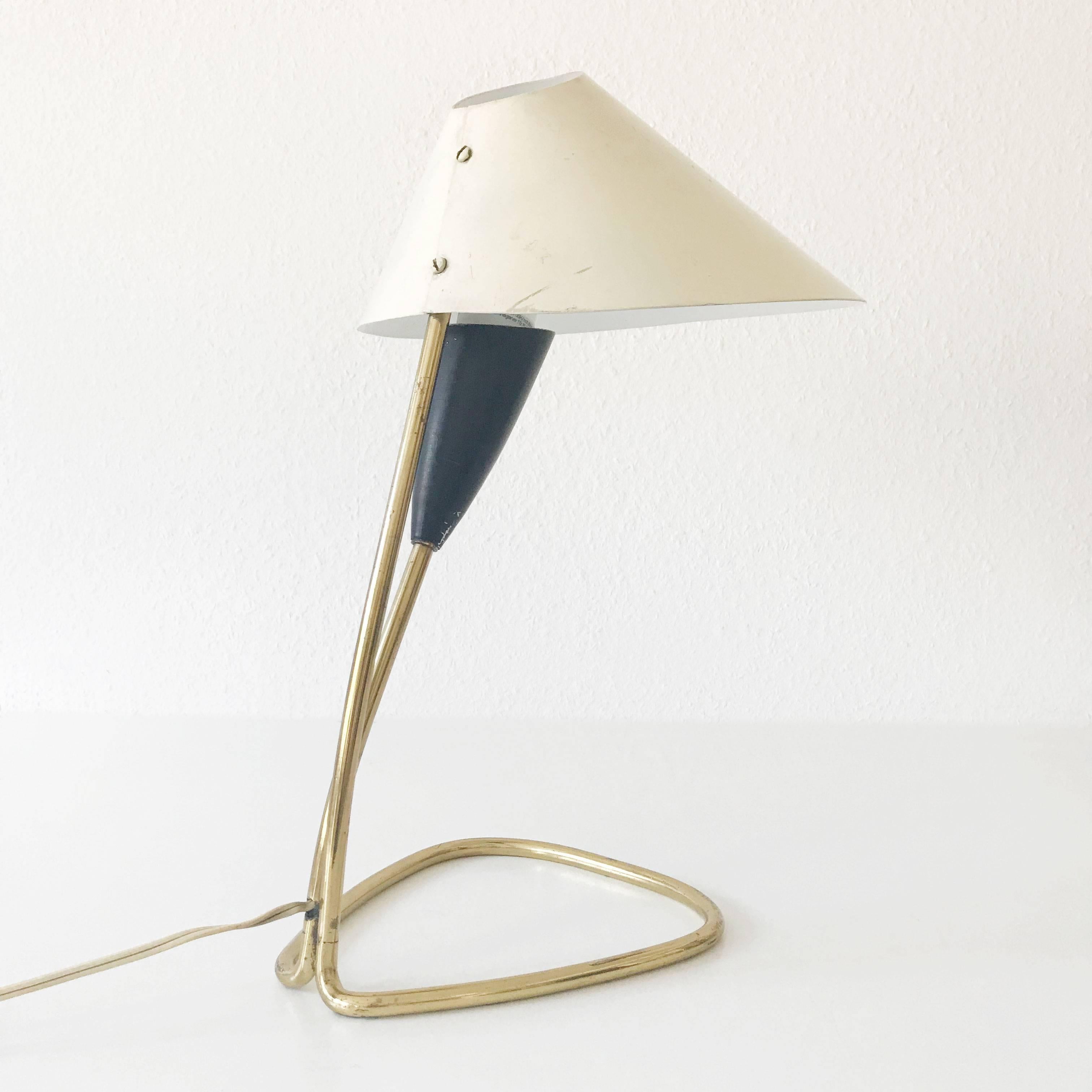 Elegant Mid-Century Modern Table Lamp or Desk Light Italy 1950s For Sale 2