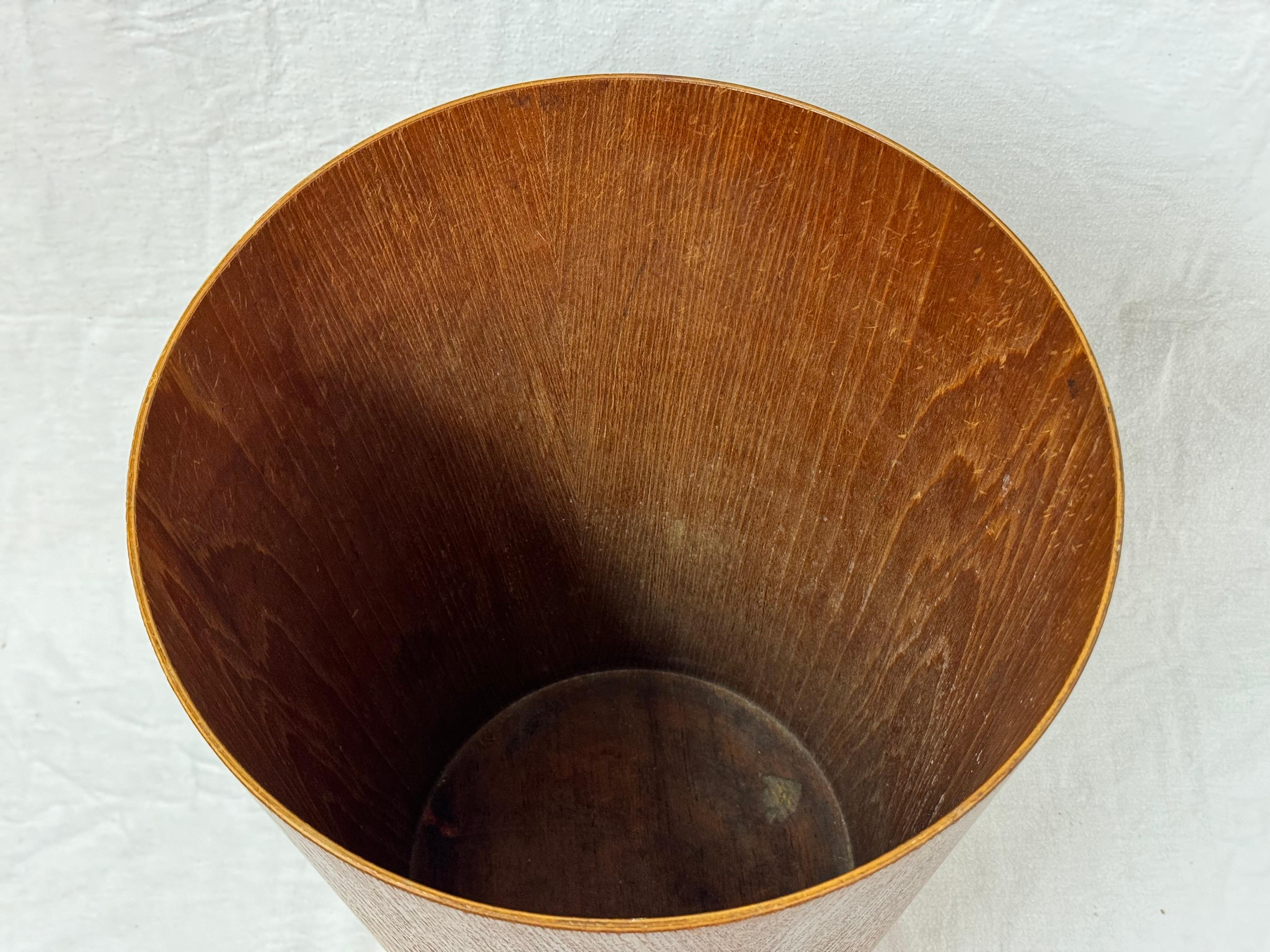Großer moderner Papierbehälter aus Teakholz von Martin Aberg für Servex, Mid-Century Modern im Angebot 8