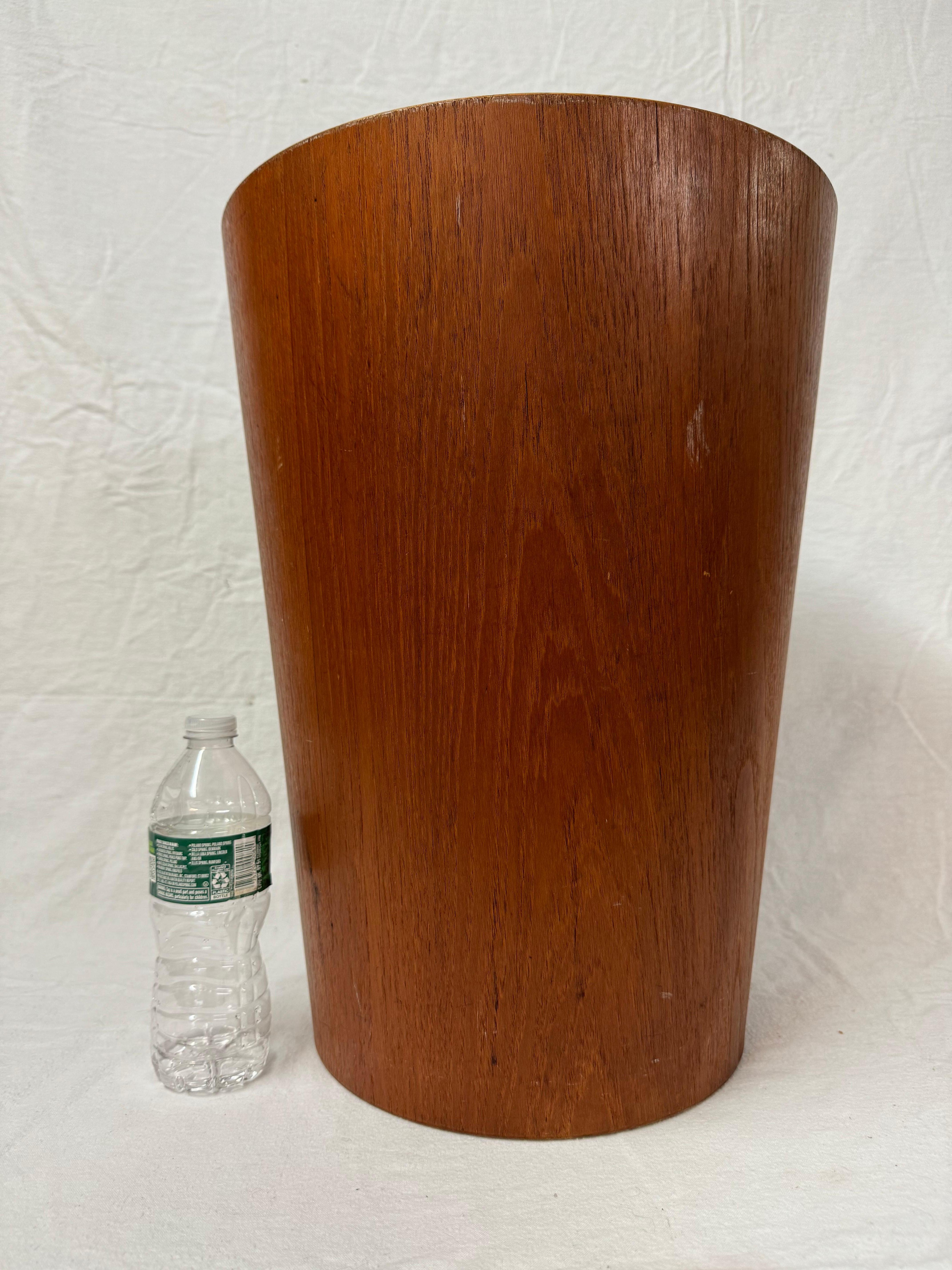 Großer moderner Papierbehälter aus Teakholz von Martin Aberg für Servex, Mid-Century Modern im Angebot 10