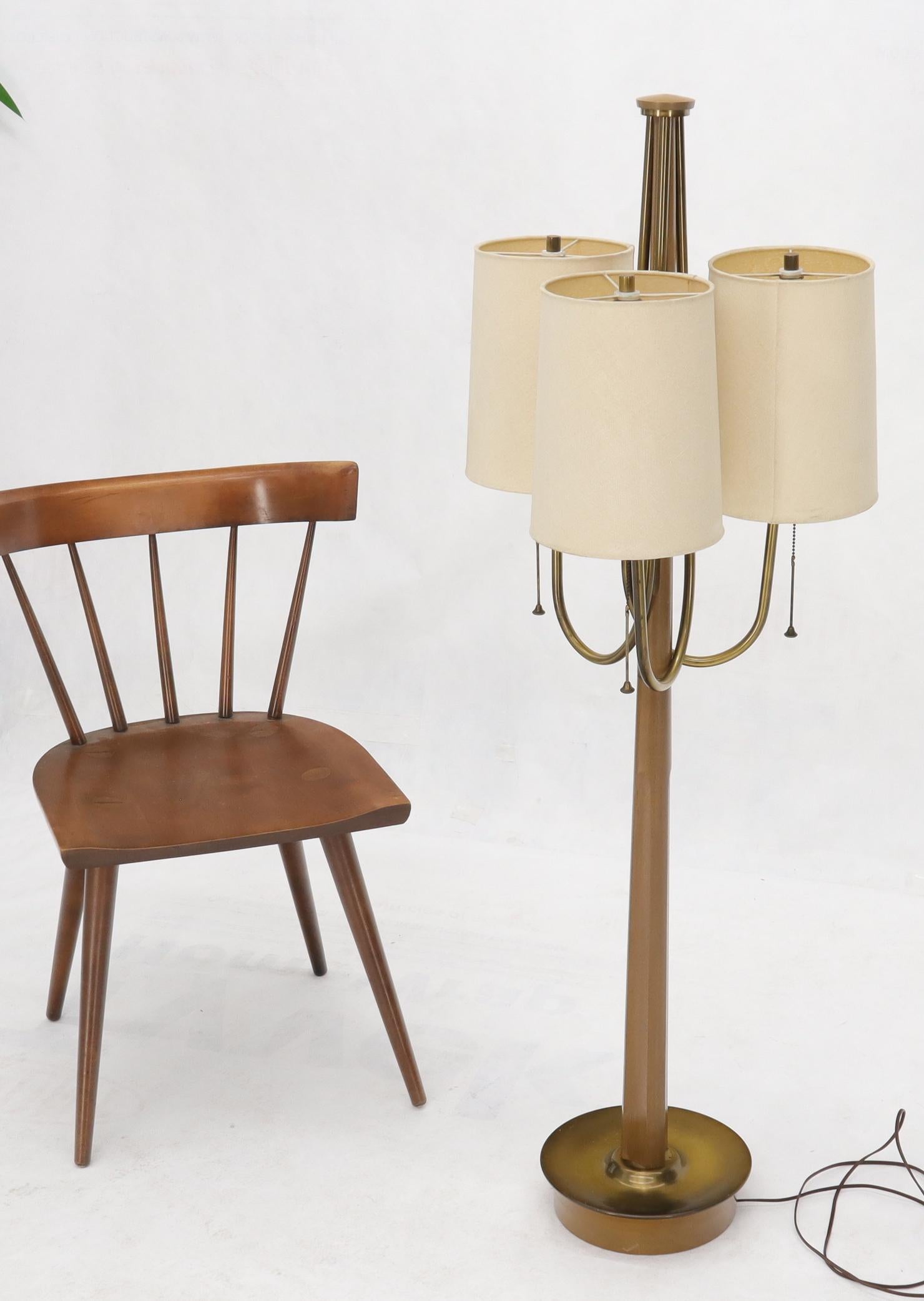 Große dreiarmige Tisch- oder Stehlampe mit Zylinderschirmen, Mid-Century Modern im Angebot 5