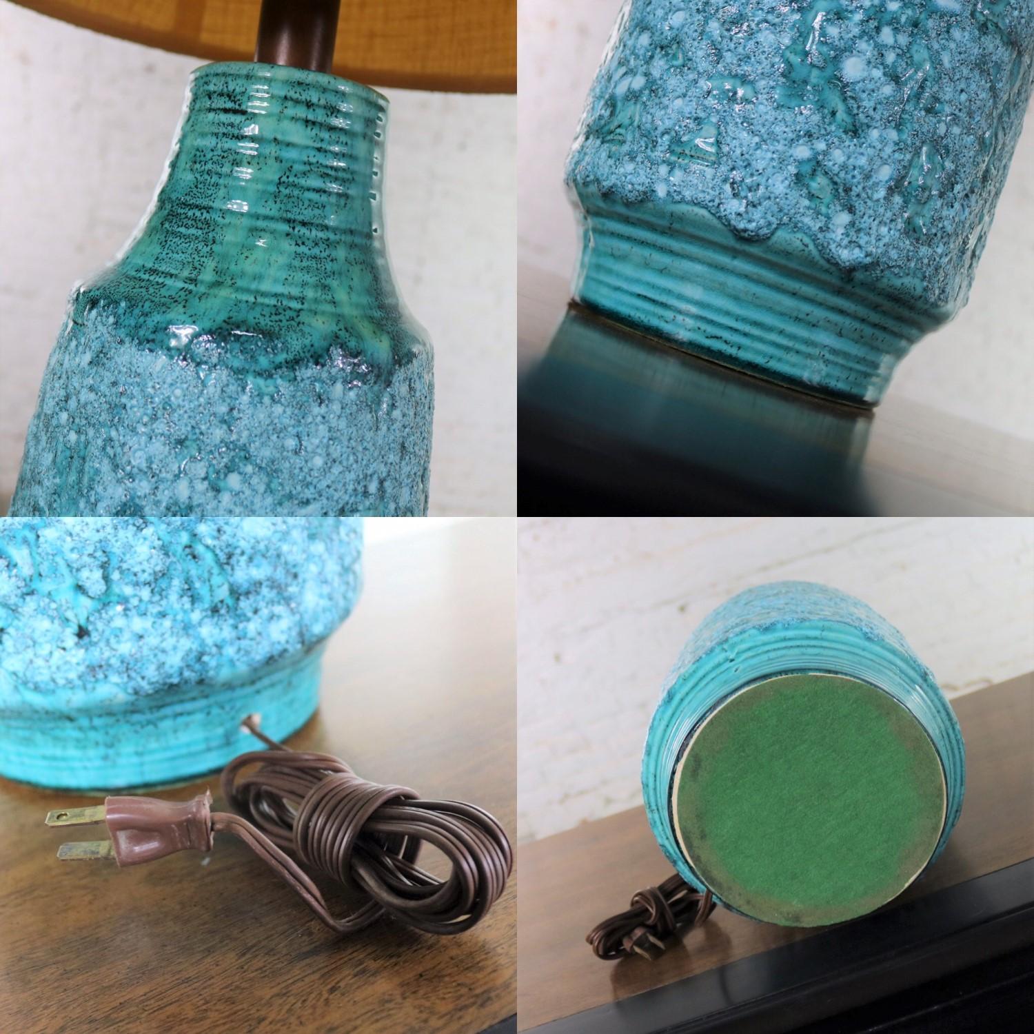 Large Mid-Century Modern Turquoise Lava Glaze Ceramic Table Lamp after Fantoni For Sale 12