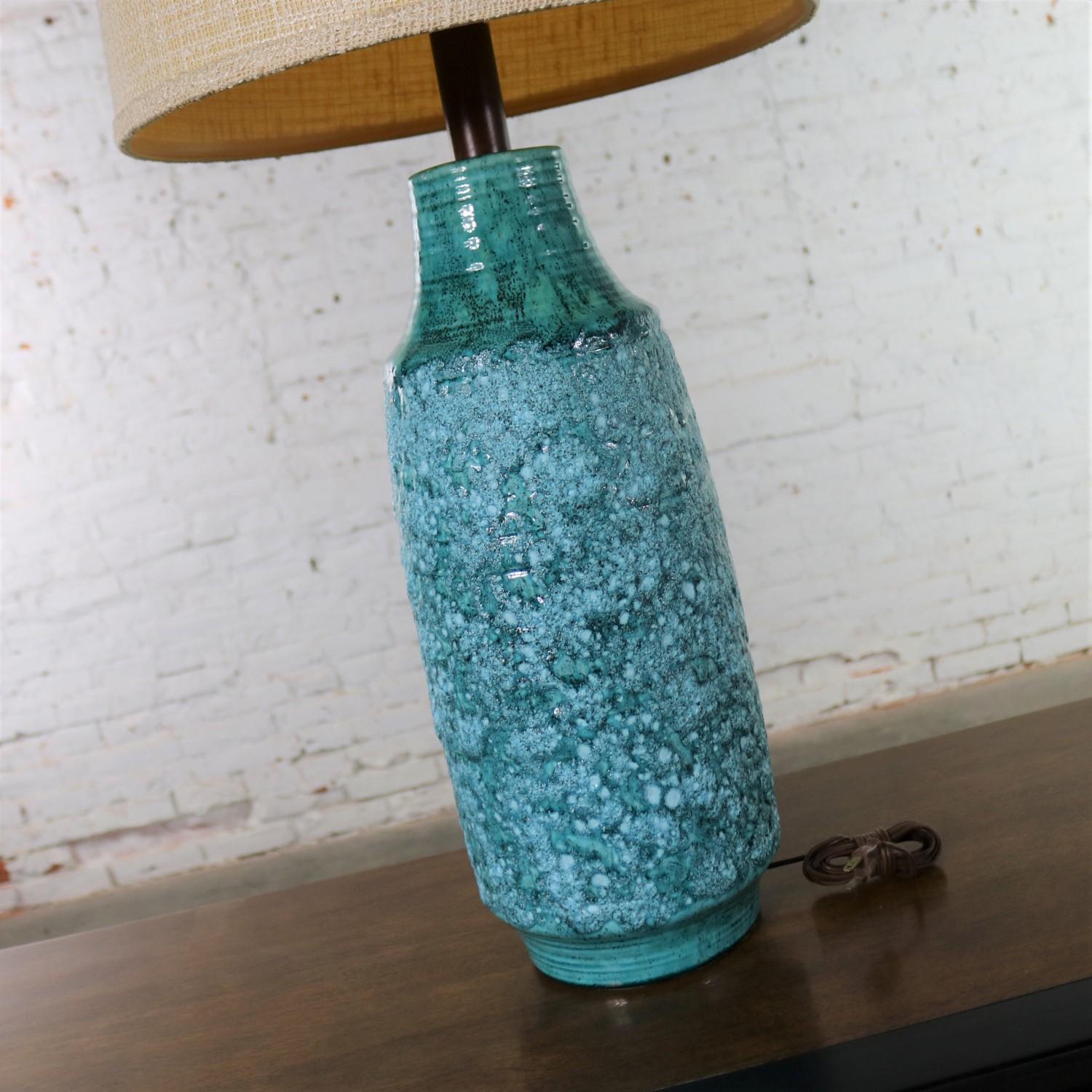 Metal Large Mid-Century Modern Turquoise Lava Glaze Ceramic Table Lamp after Fantoni For Sale