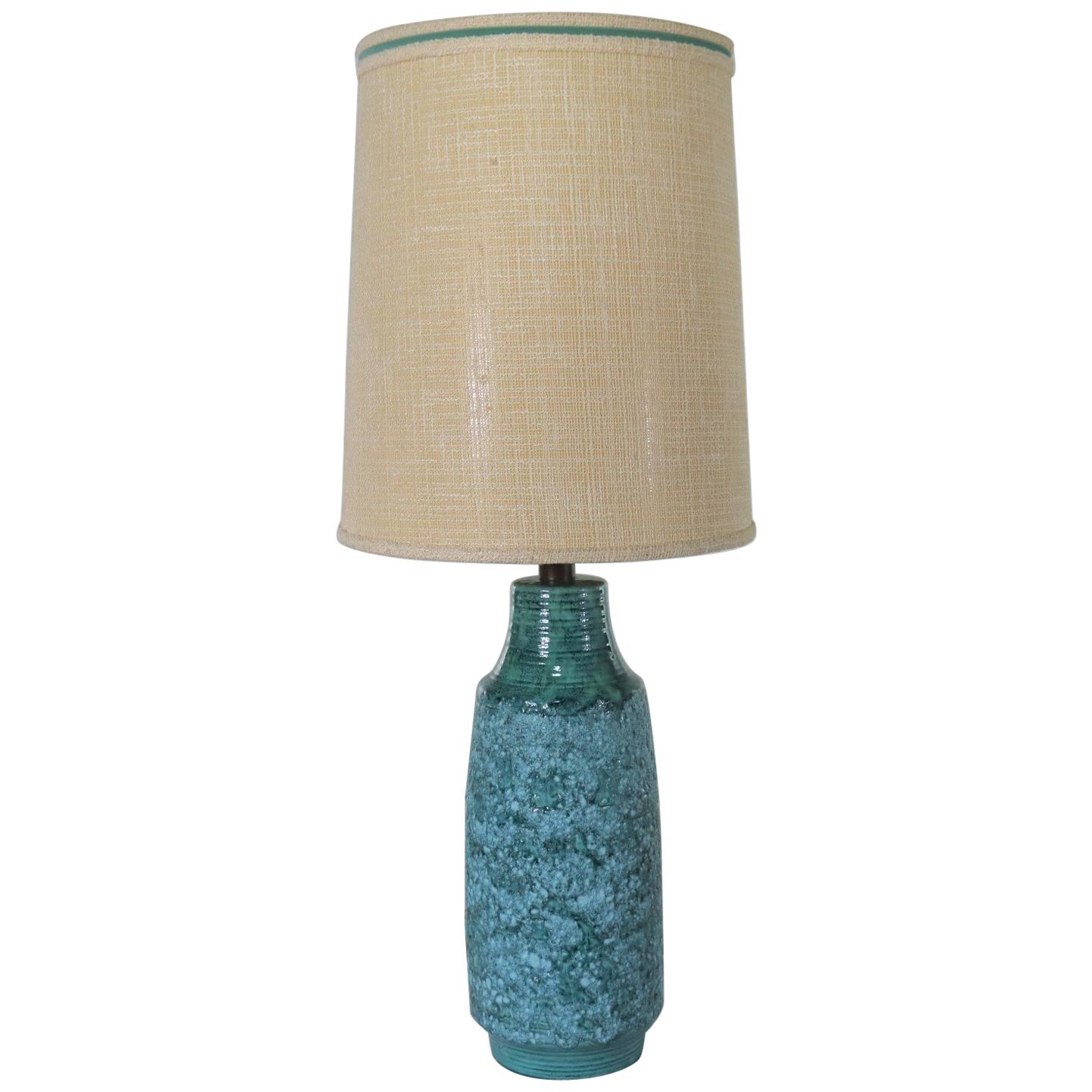 Grande lampe de bureau moderne du milieu du siècle dernier en céramique émaillée de lave turquoise d'après Fantoni