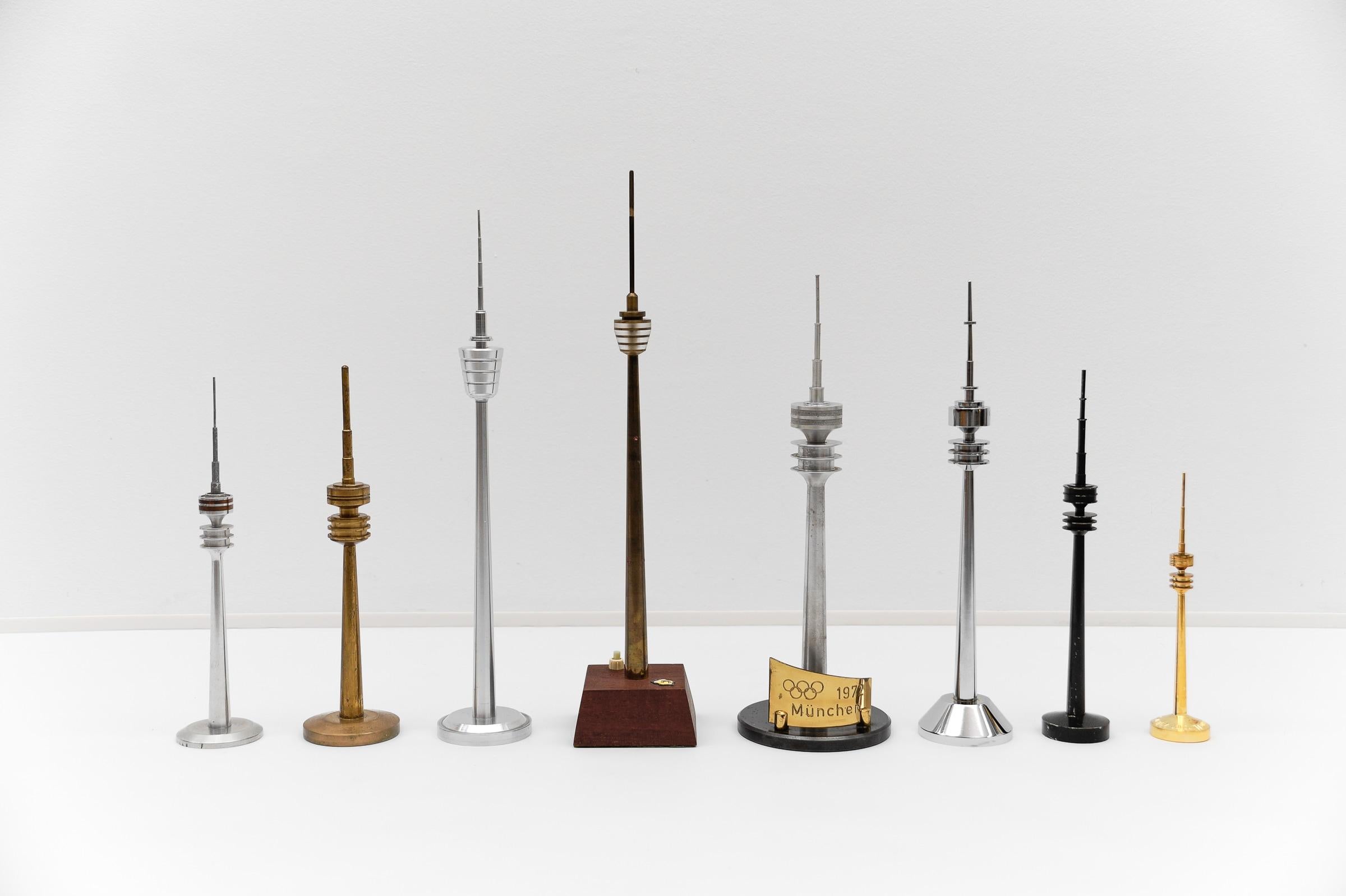 Mid-Century Modern Grande collection de 8 tours de télévision The Modernity du milieu du siècle, 1970 / 1980 Allemagne en vente