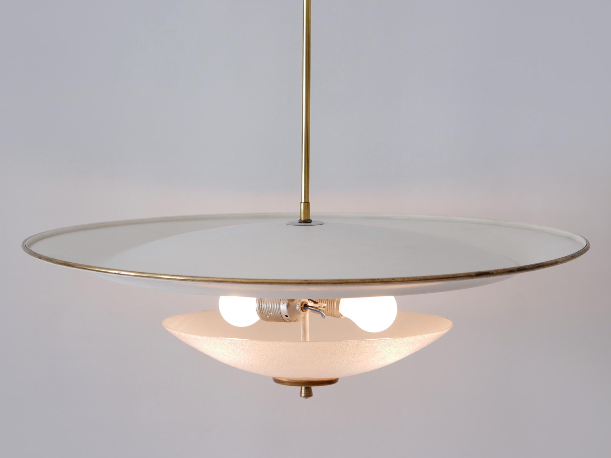 Grande lampada a soffitto o a sospensione 'Ufo' della modernità di metà secolo, Germania, anni '50 № 2 In condizioni buone in vendita a Munich, DE