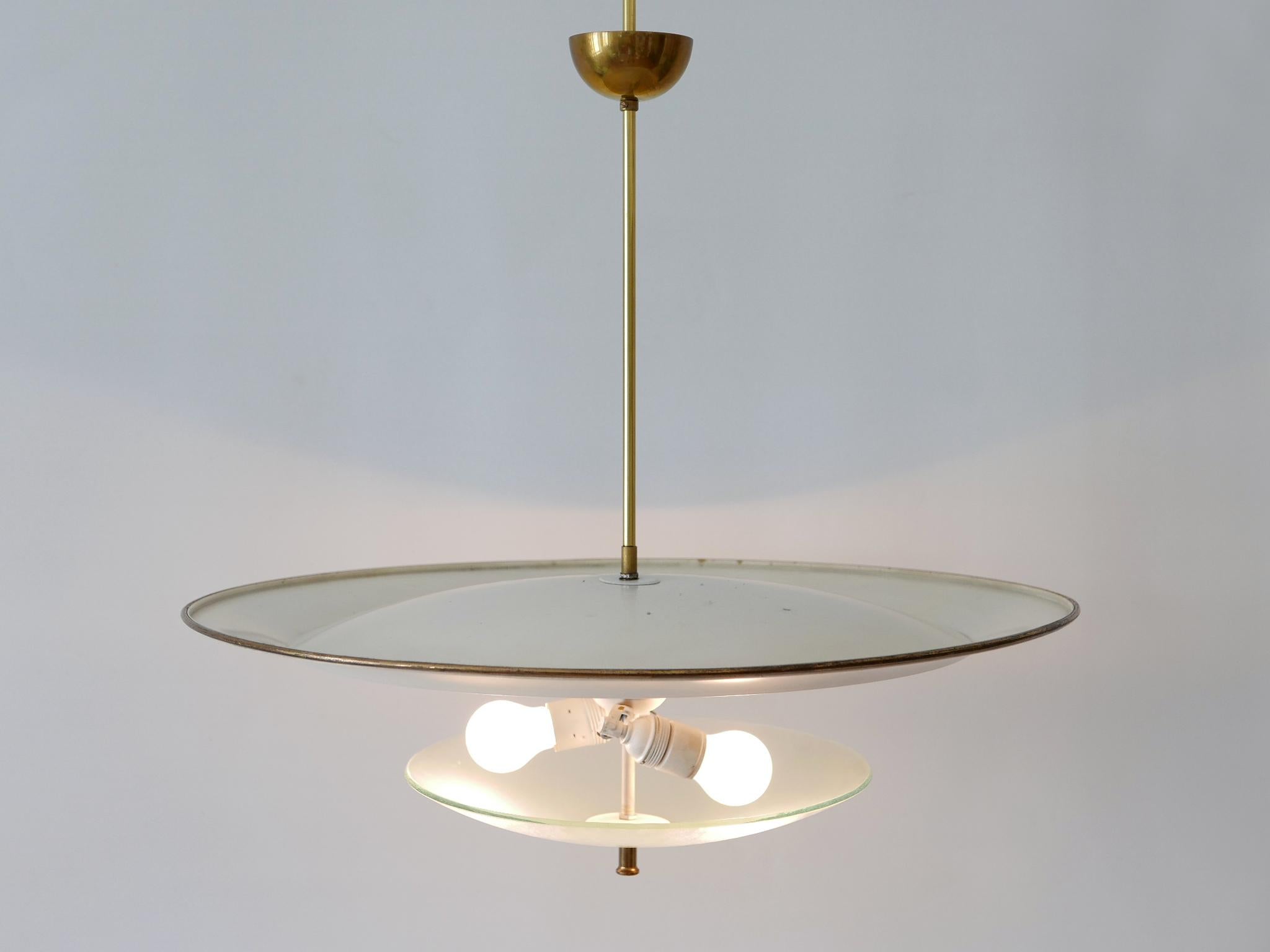 Tedesco Grande lampada a soffitto o a sospensione 'Ufo' della modernità di metà secolo, Germania, anni '50 № 3 in vendita