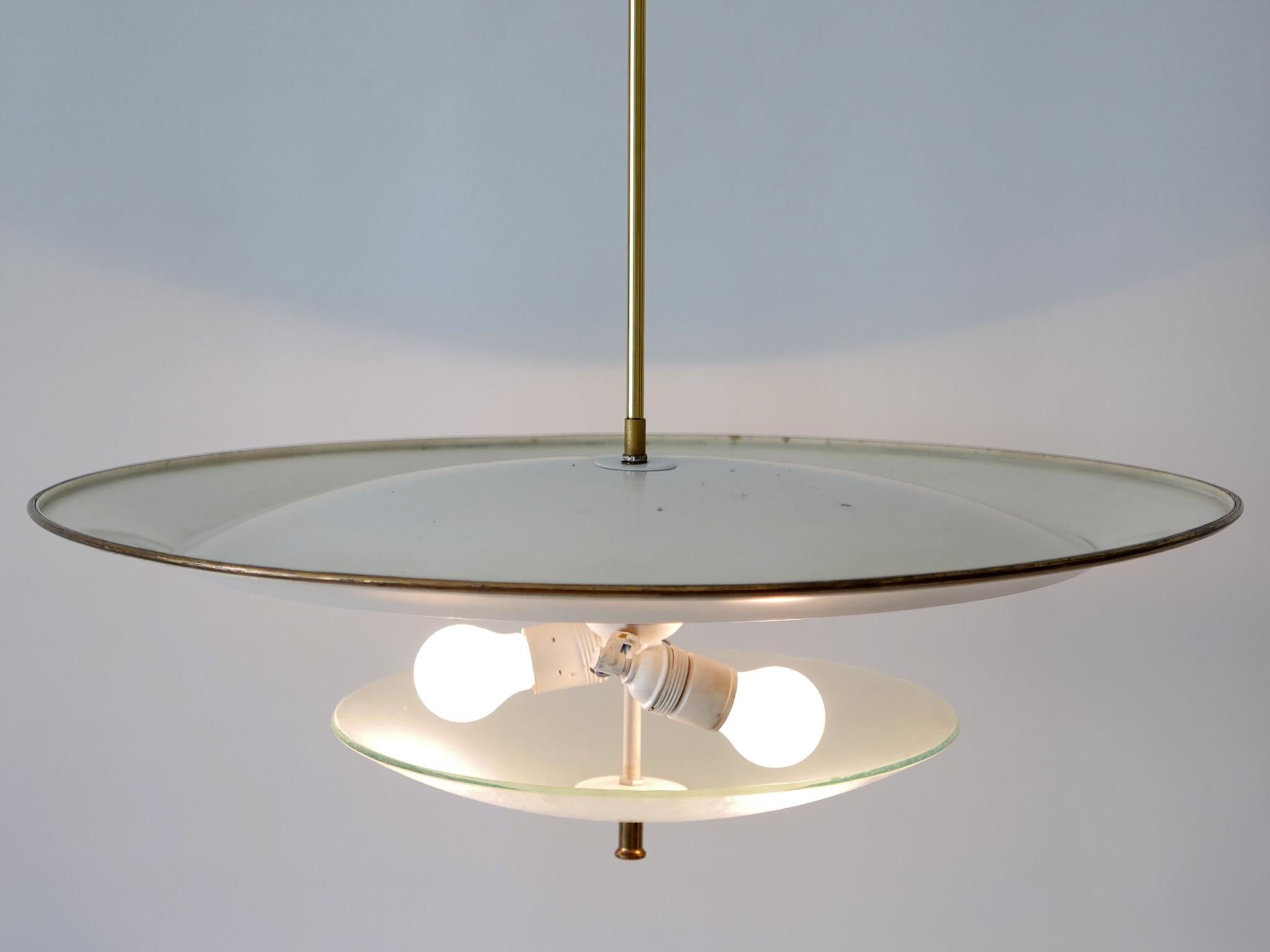 Grande lampada a soffitto o a sospensione 'Ufo' della modernità di metà secolo, Germania, anni '50 № 3 In condizioni buone in vendita a Munich, DE