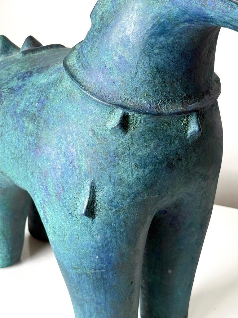 Gran Escultura de Caballo de Cerámica Japonesa Estilo Haniwa de Verdigris Moderno de Mediados de Siglo en venta 3