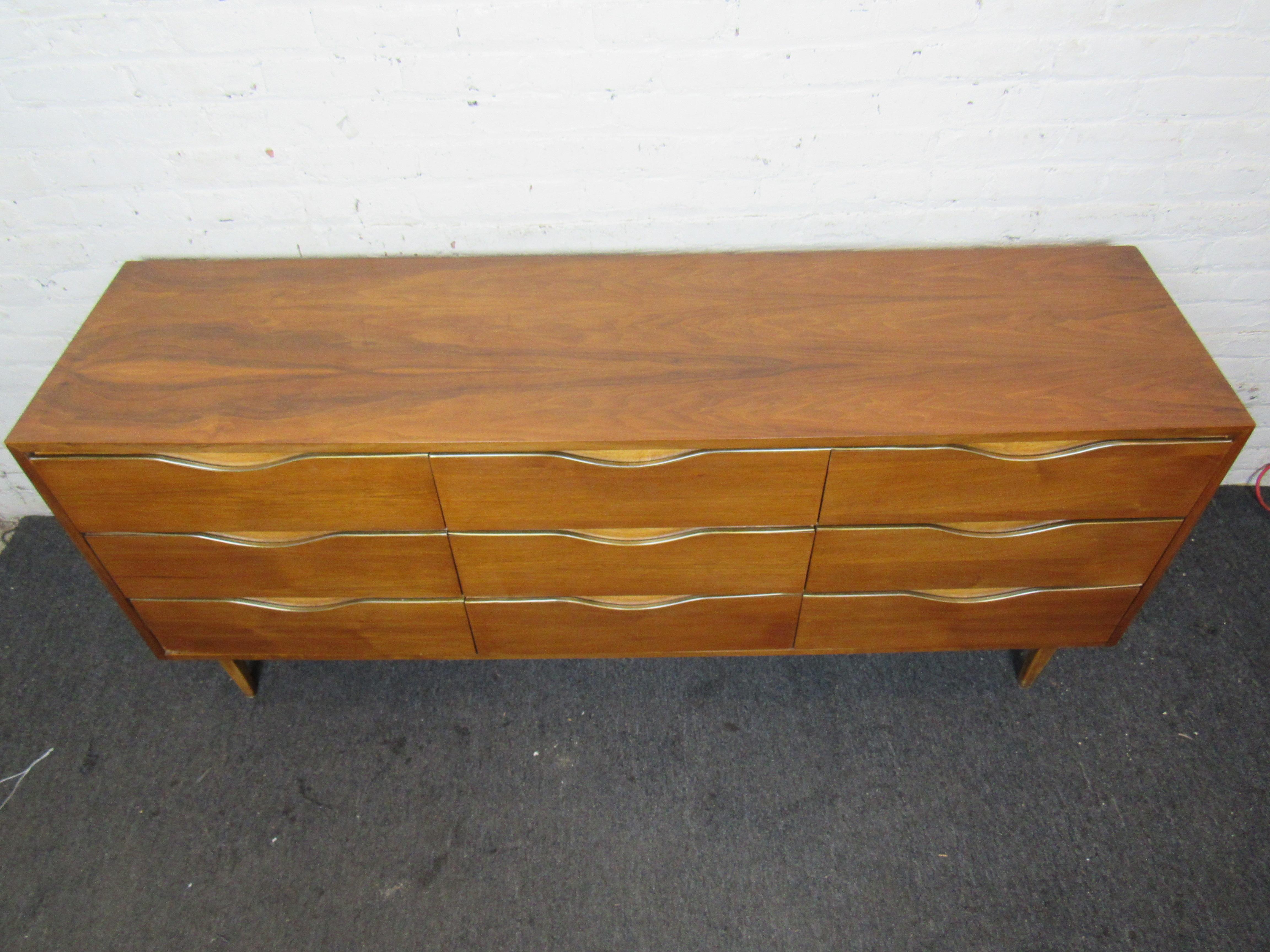 Large Mid-Century Modern Walnut Dresser by American of Martinsville In Good Condition In Brooklyn, NY