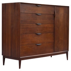 Große Mid-Century Modern-Kommode mit 7 Schubladen und Türen aus Nussbaumholz, Dillingham, Groß