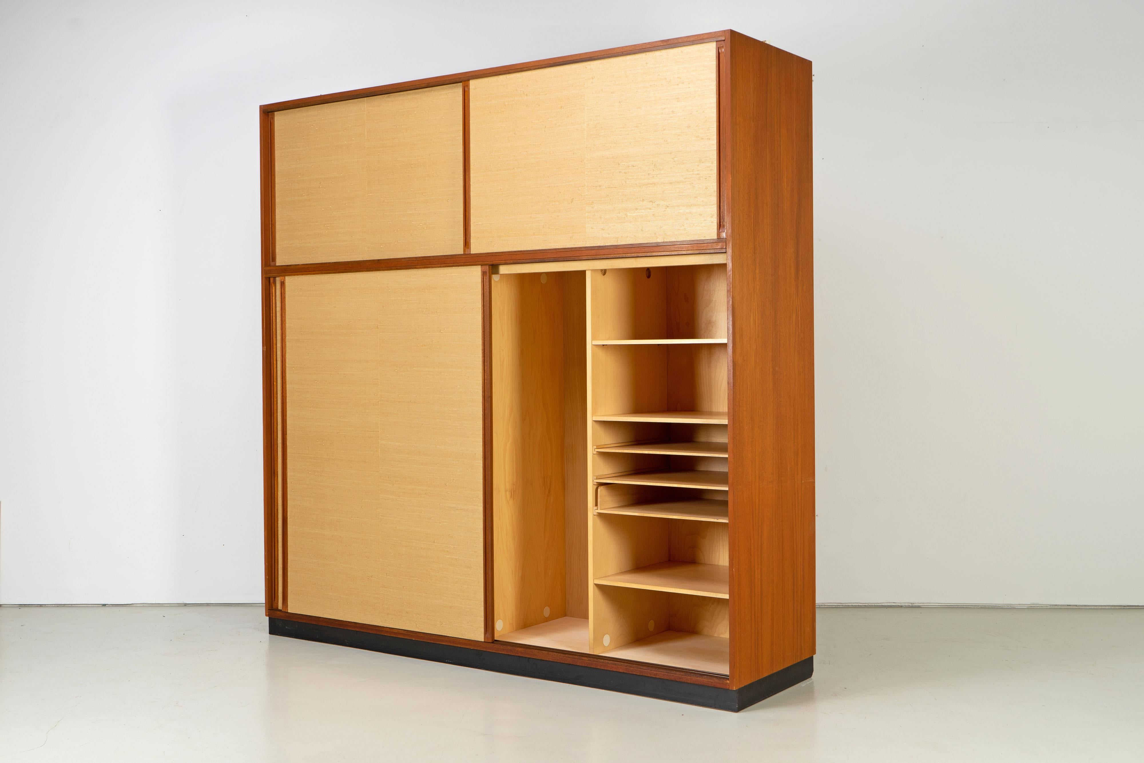 Grande armoire moderne du milieu du siècle dernier de Dieter Waeckerlin, Behr 1958, teck en vente 4