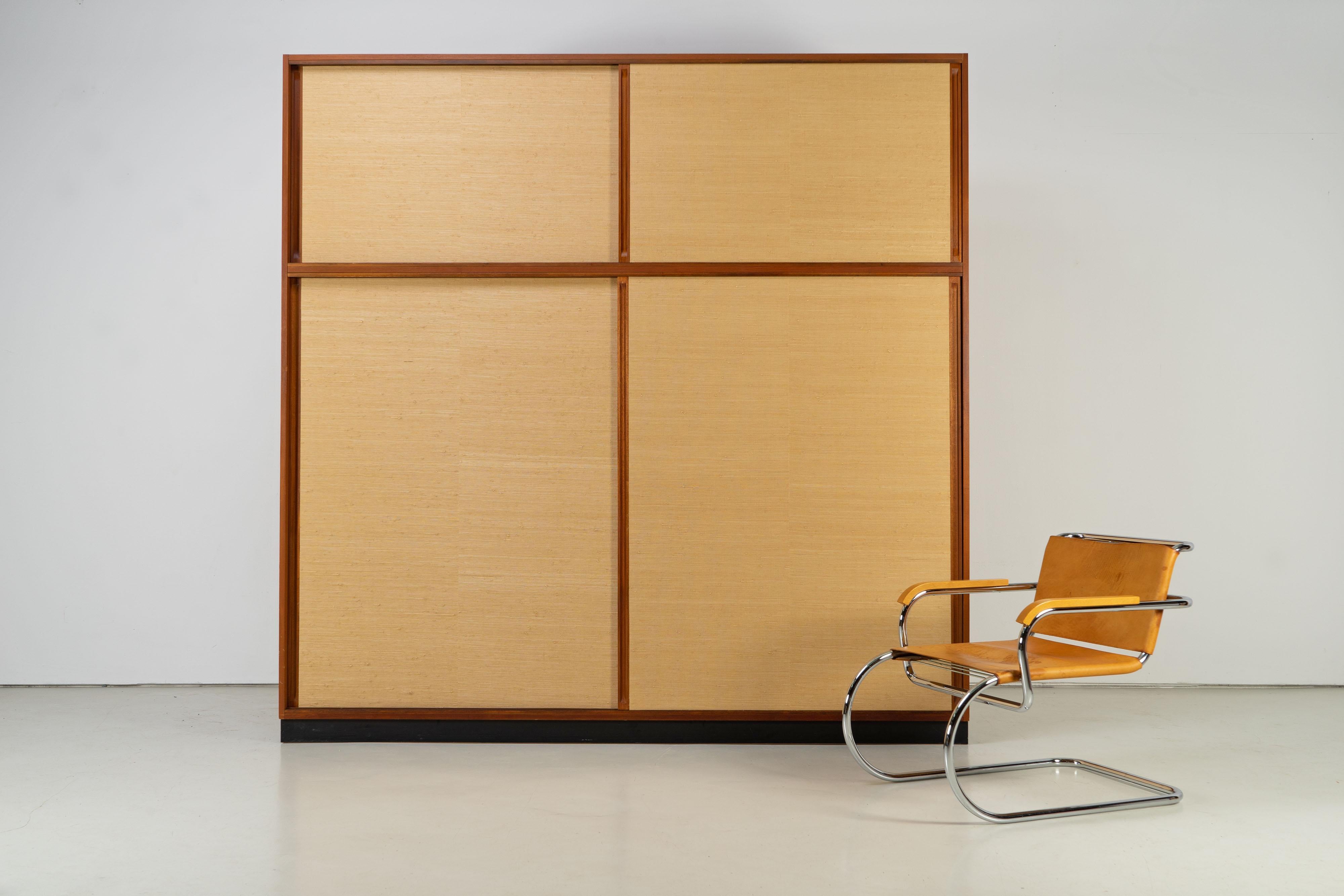 Grande armoire moderne du milieu du siècle dernier de Dieter Waeckerlin, Behr 1958, teck  en vente 5
