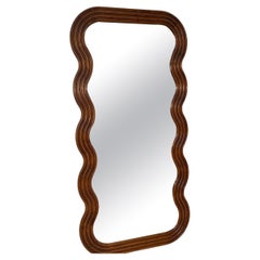 Grande specchio con cornice a onda in Oak, stile metà secolo moderno