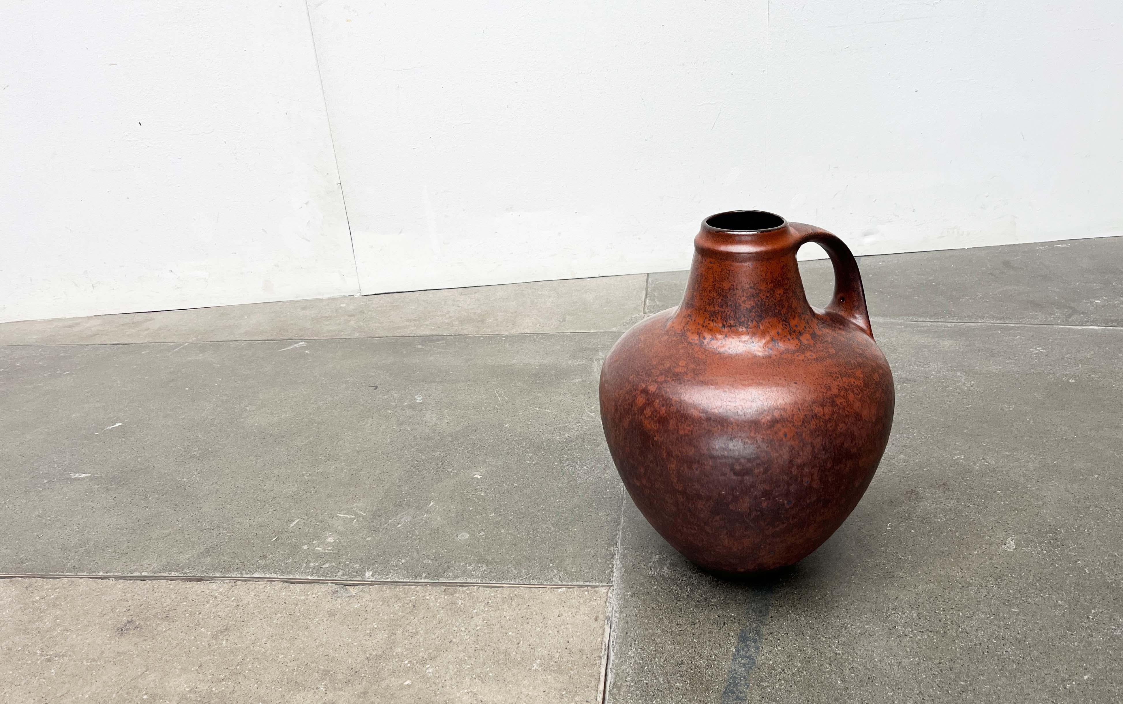 Tedesco Grande vaso da terra in West German Pottery della metà del secolo scorso di Carstens Tönnieshof in vendita