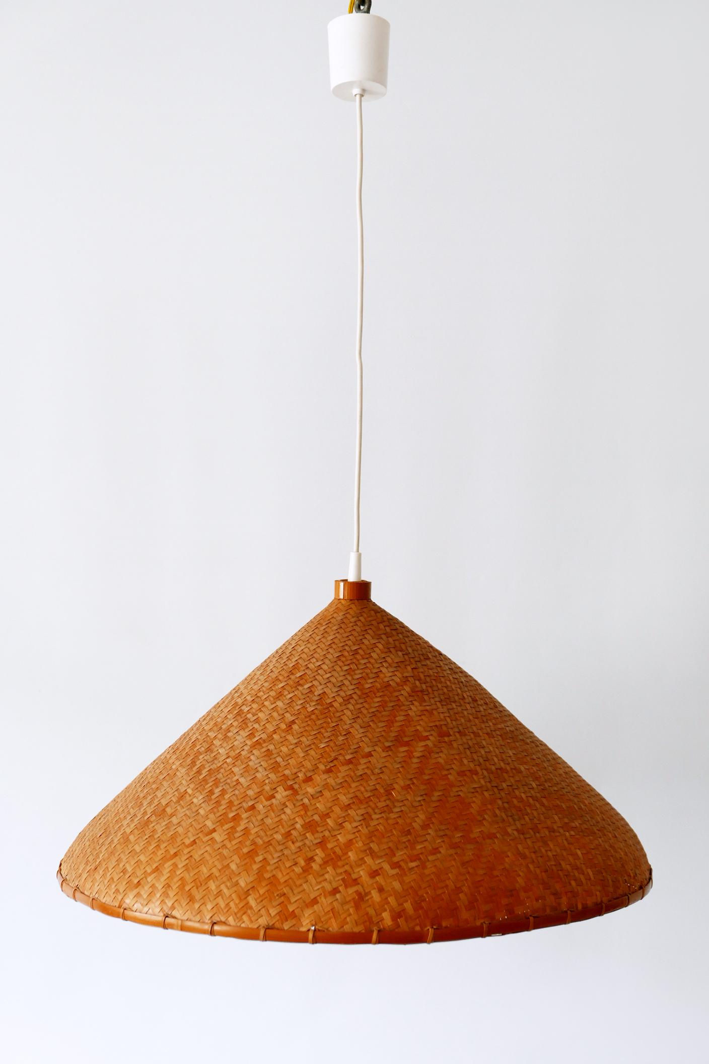 Large Mid-Century Modern Wicker Pendant Lamp or Hanging Light, Germany, 1960s In Good Condition For Sale In Munich, DE