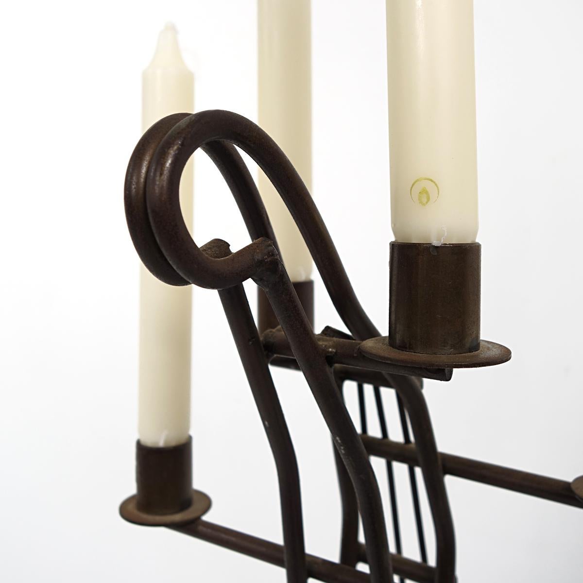 Groer Mid-Century-Modern-Kerzenhalter aus Drahtstahl in Form eines Cello im Angebot 6