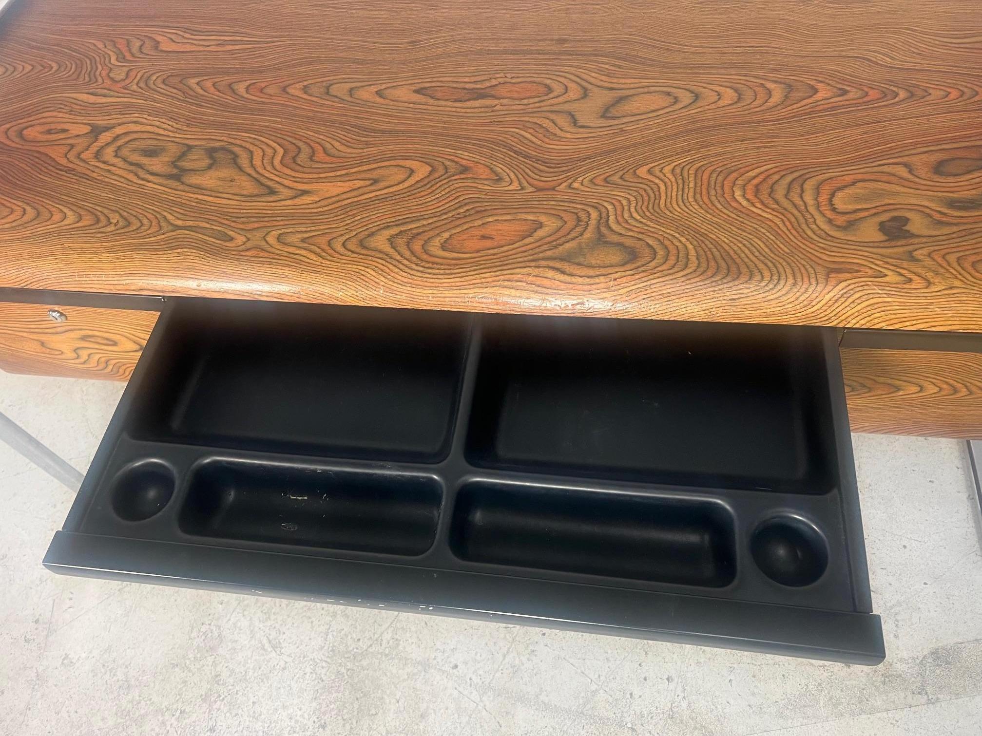 Large Mid Century Modern Zebra Wood Desk By Peter Protzman For Herman Miller In Good Condition For Sale In Atlanta, GA