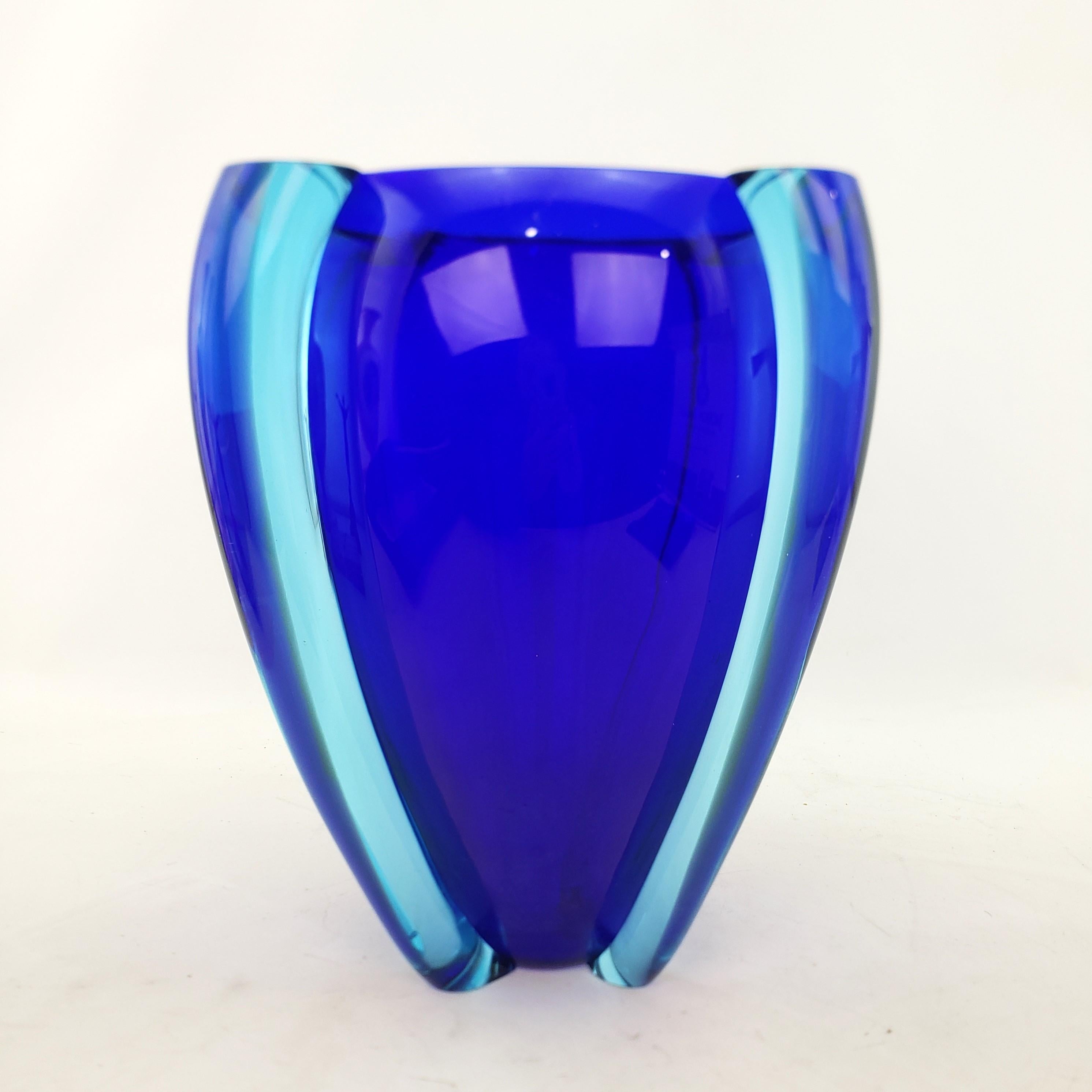 Large Mid Century Modern Styled Artist Signed Vintage Cobalt Blue Art Glass Vase For Sale 2