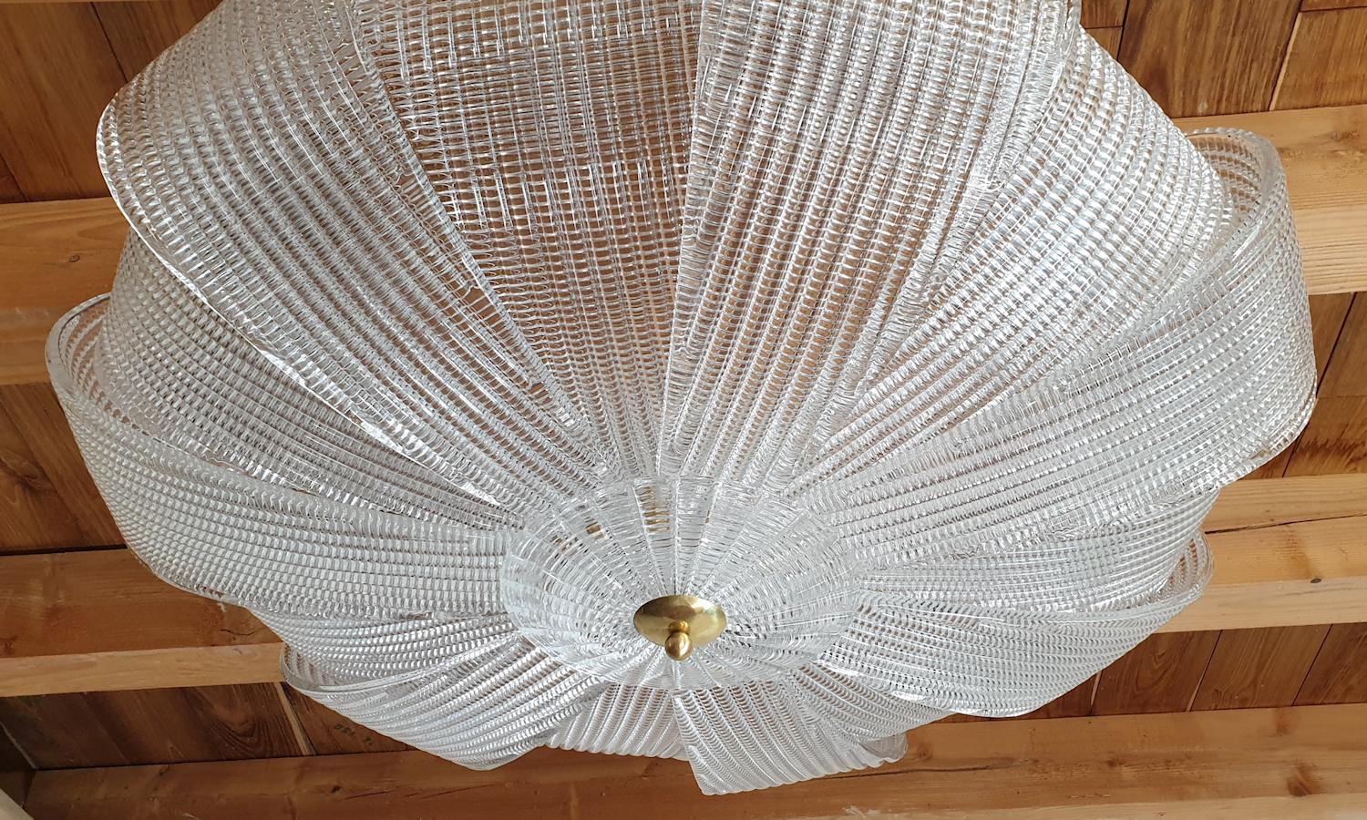 Large Mid-century Murano Clear Glass Flush Mount chandelier, Barovier Style 1970 In Excellent Condition In Dallas, TX