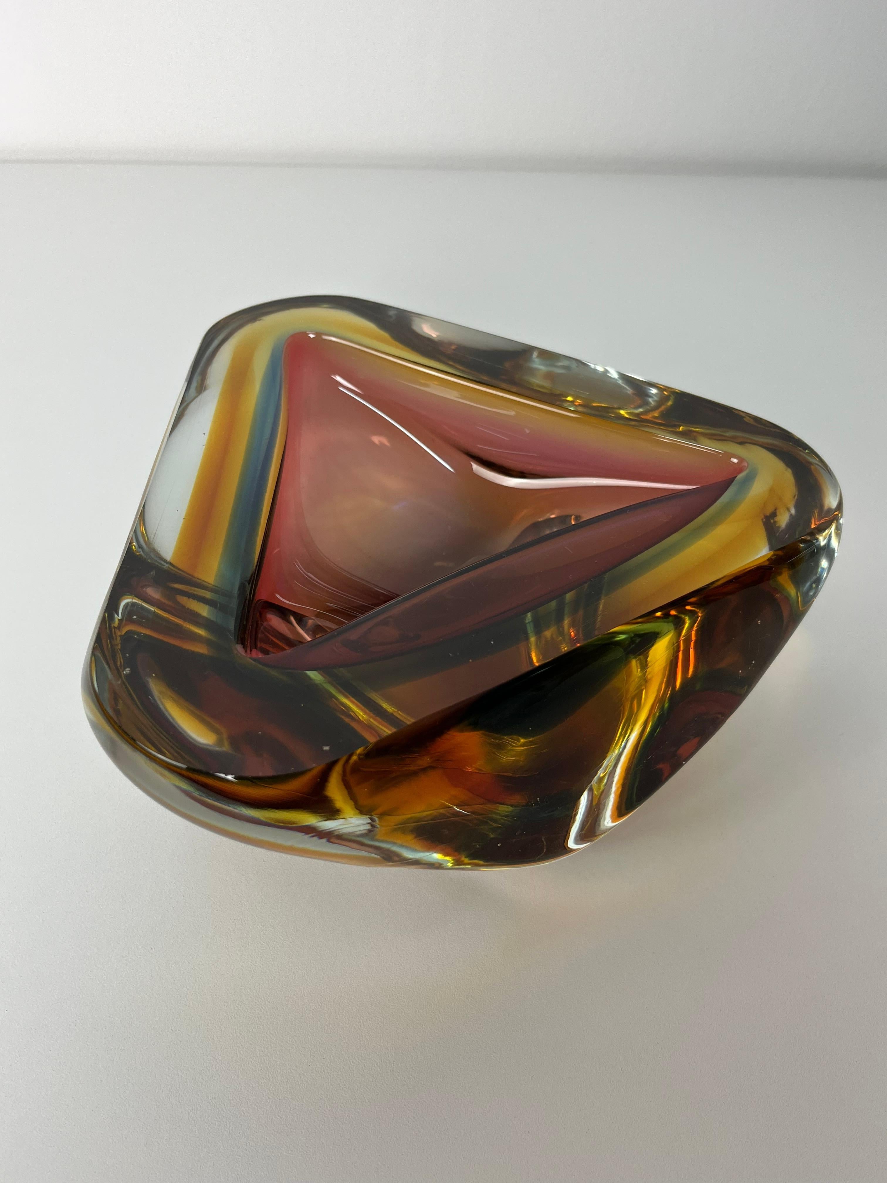 Grande posacenere in vetro di Murano della metà del secolo scorso, ambra, anni '60 in vendita 1