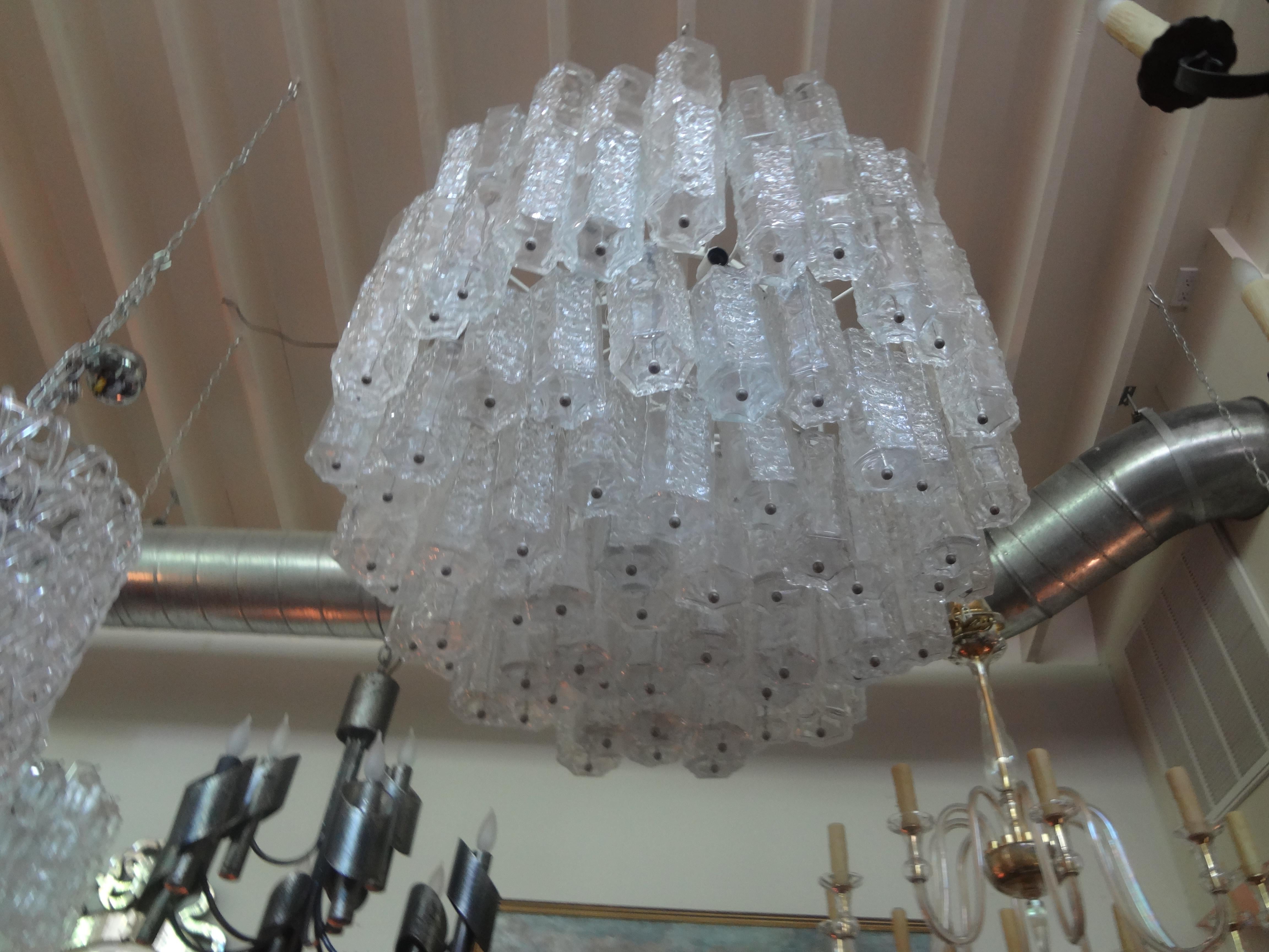 Large Midcentury Murano Chandelier by Toni Zuccheri for Venini In Good Condition For Sale In Houston, TX