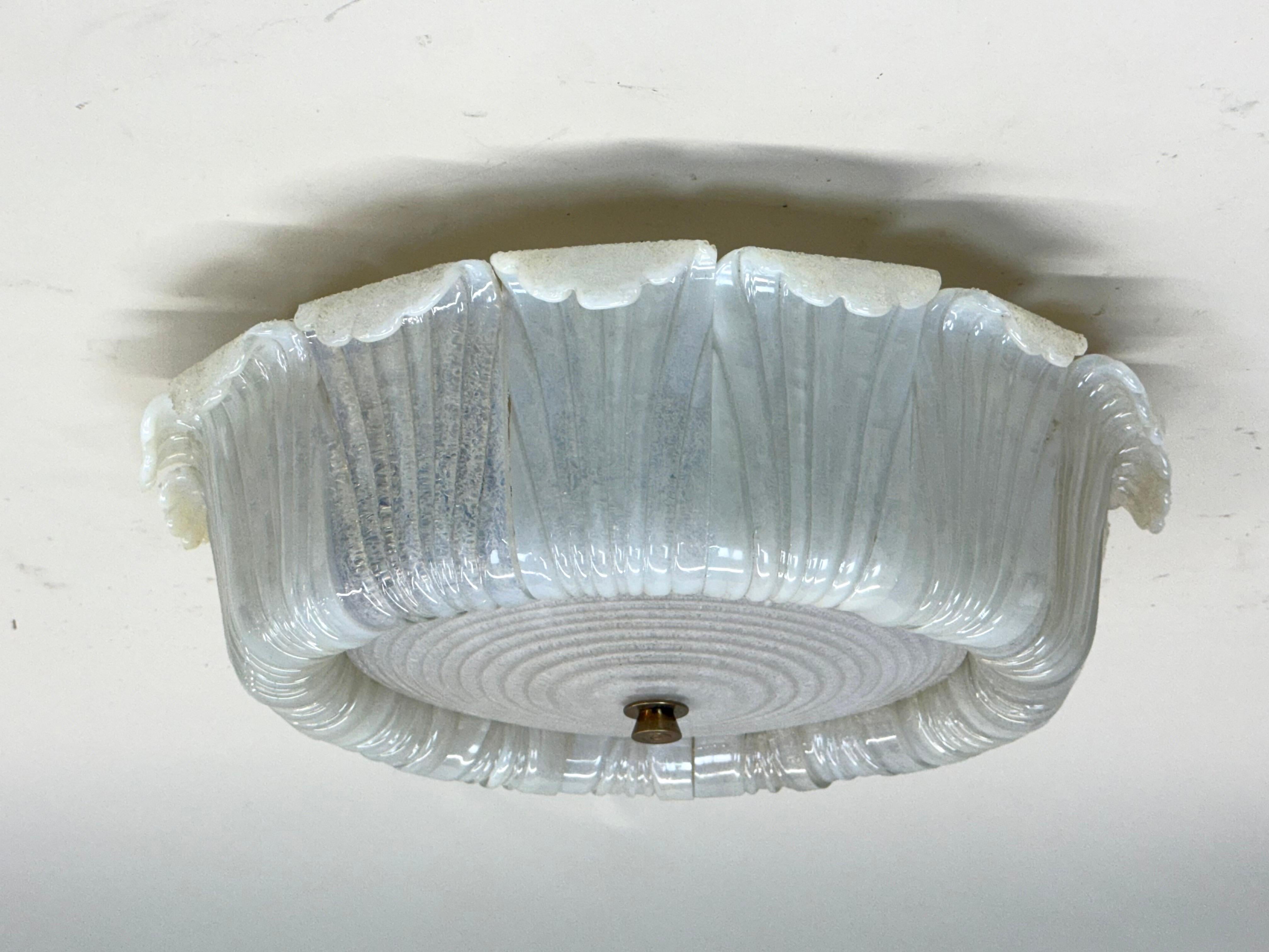Hand-Crafted Large Mid-Century Murano Glass Flush Mount Chandelier by Barovier e Toso, 1940 For Sale