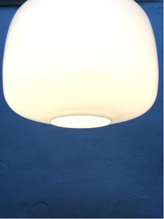 Pantallas grandes de cristal opalino de mediados de siglo