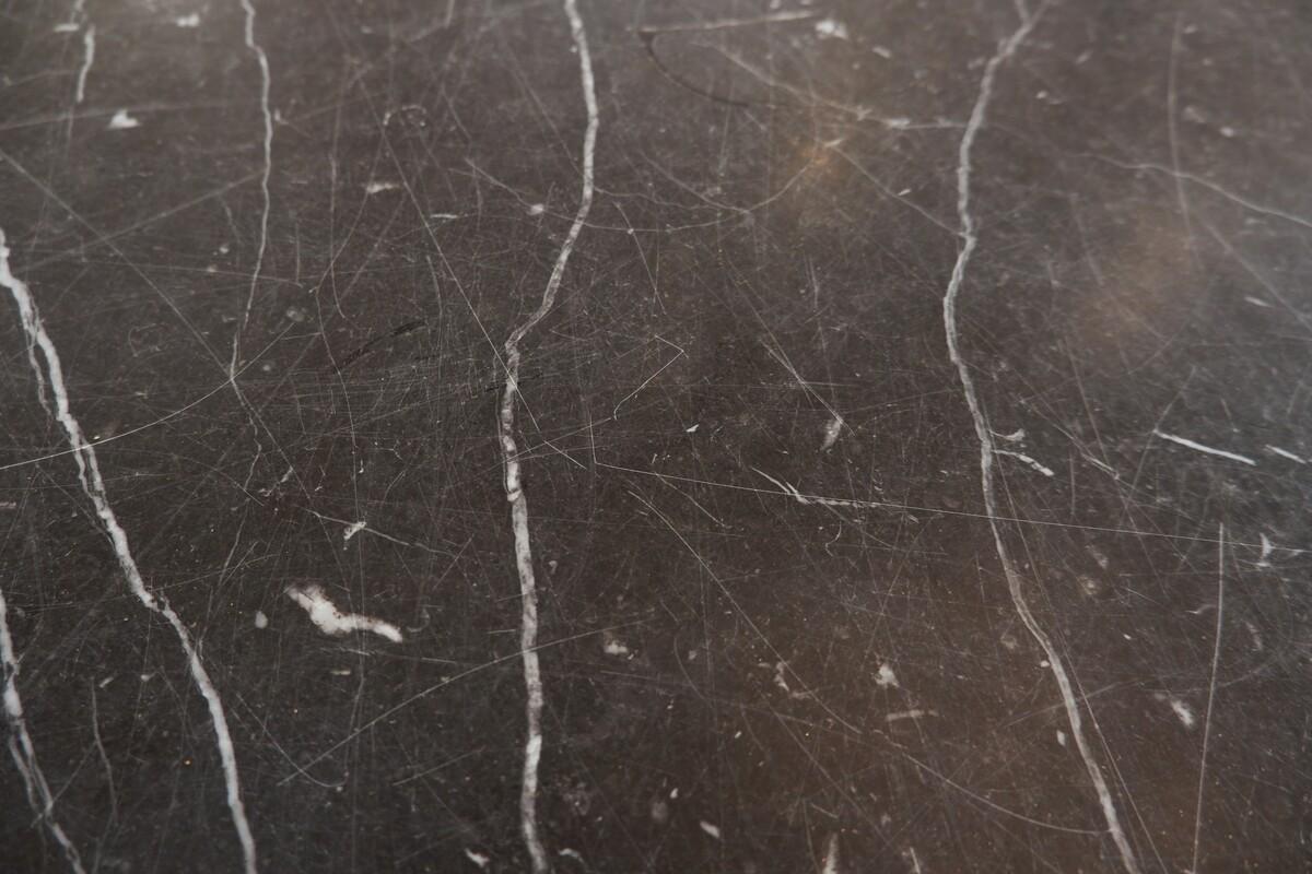 Marmo Grande console/tavolo ovale in marmo del metà del secolo scorso, Italia, anni '70 in vendita