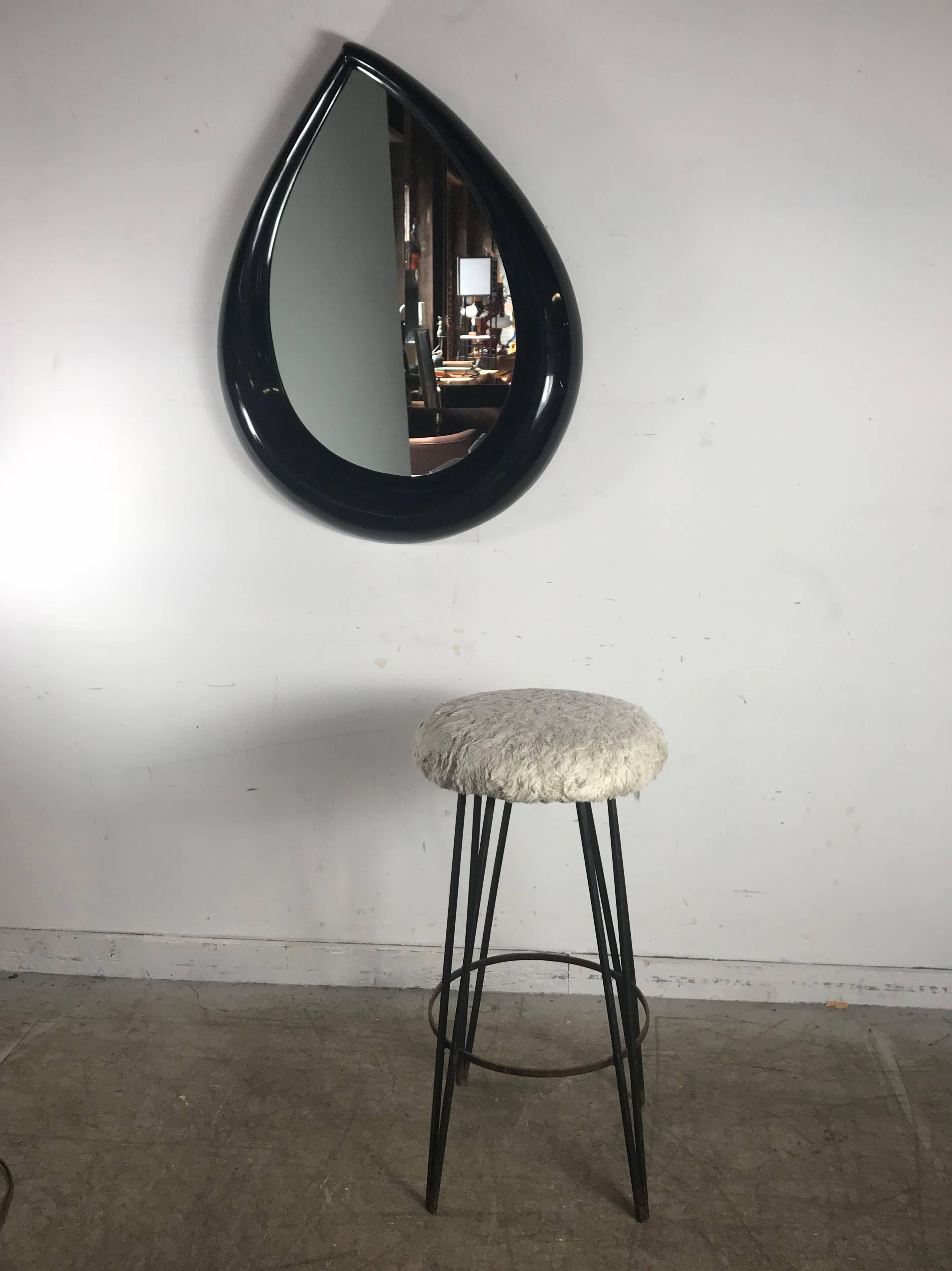 Large Midcentury POP Modern Teardrop Mirror in Black Lacquer, circa 1971 In Good Condition In Buffalo, NY