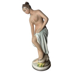 Grande figura di donna in porcellana del Mid-Century di Favaro Cecchetto 1950s