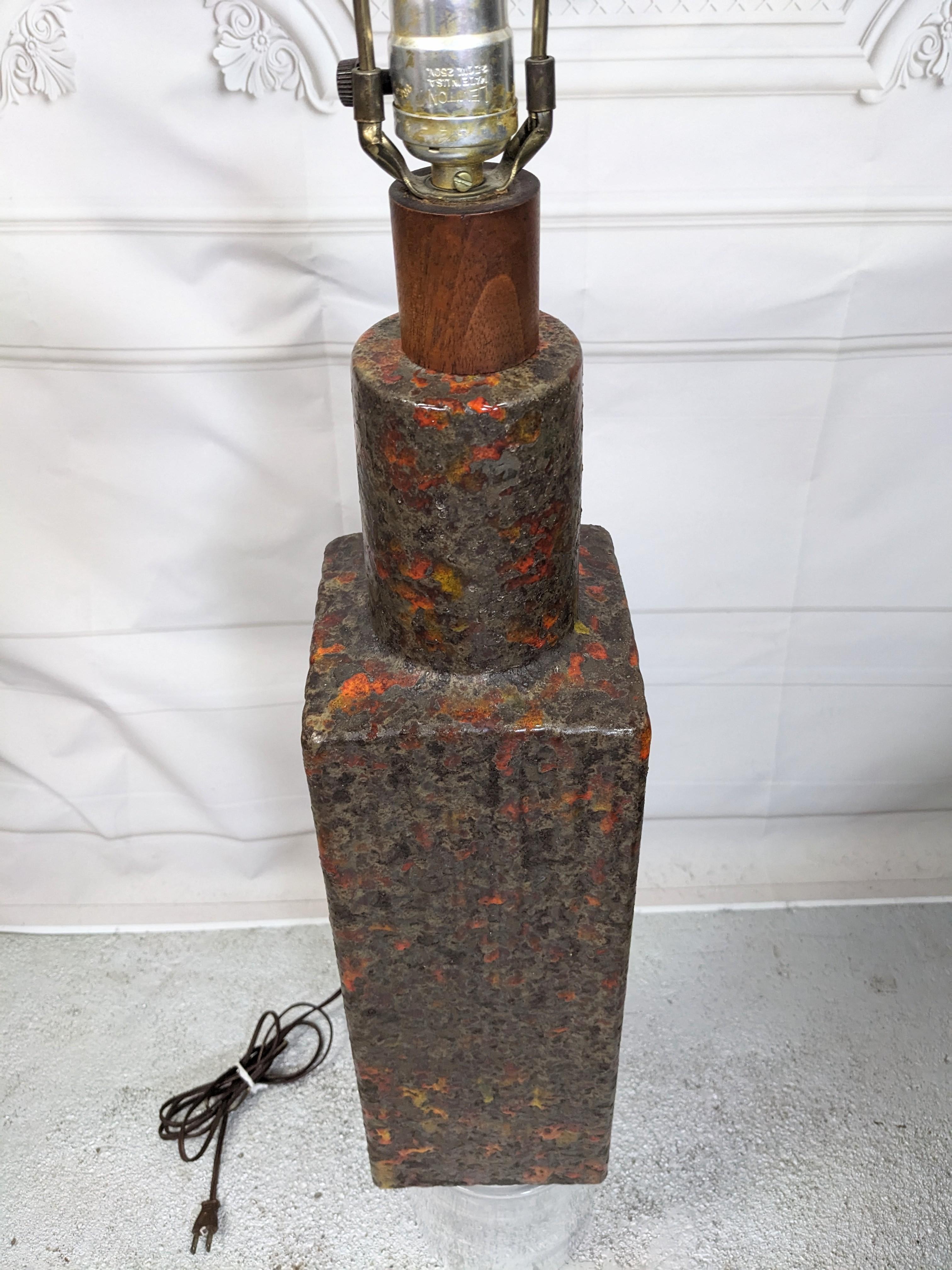 Große Mid Century Pottery Lampe im Angebot 2