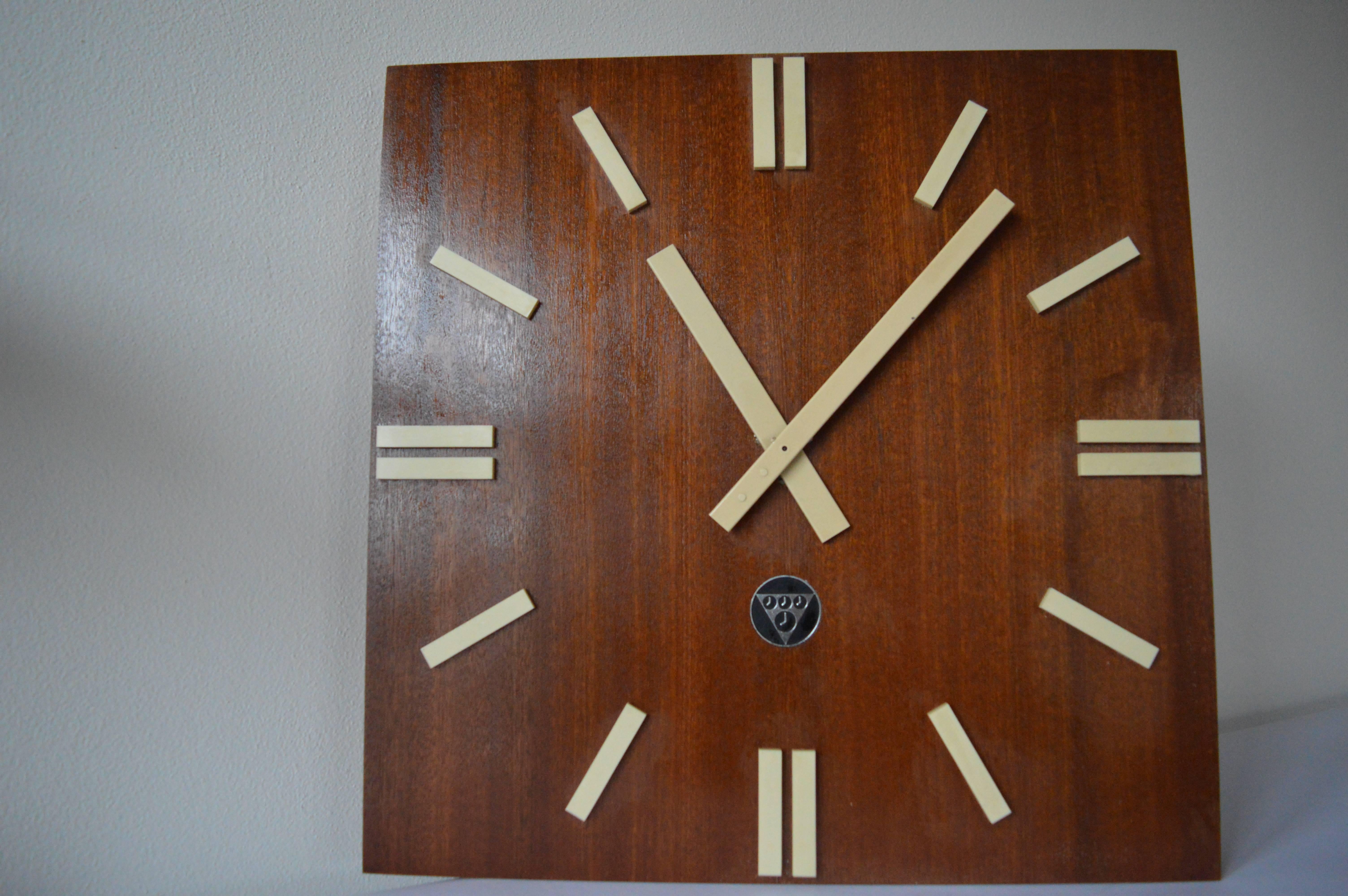 Late 20th Century Large Midcentury Pragotron Industrial Wooden Wall Clock Type PPH 410, 1980s