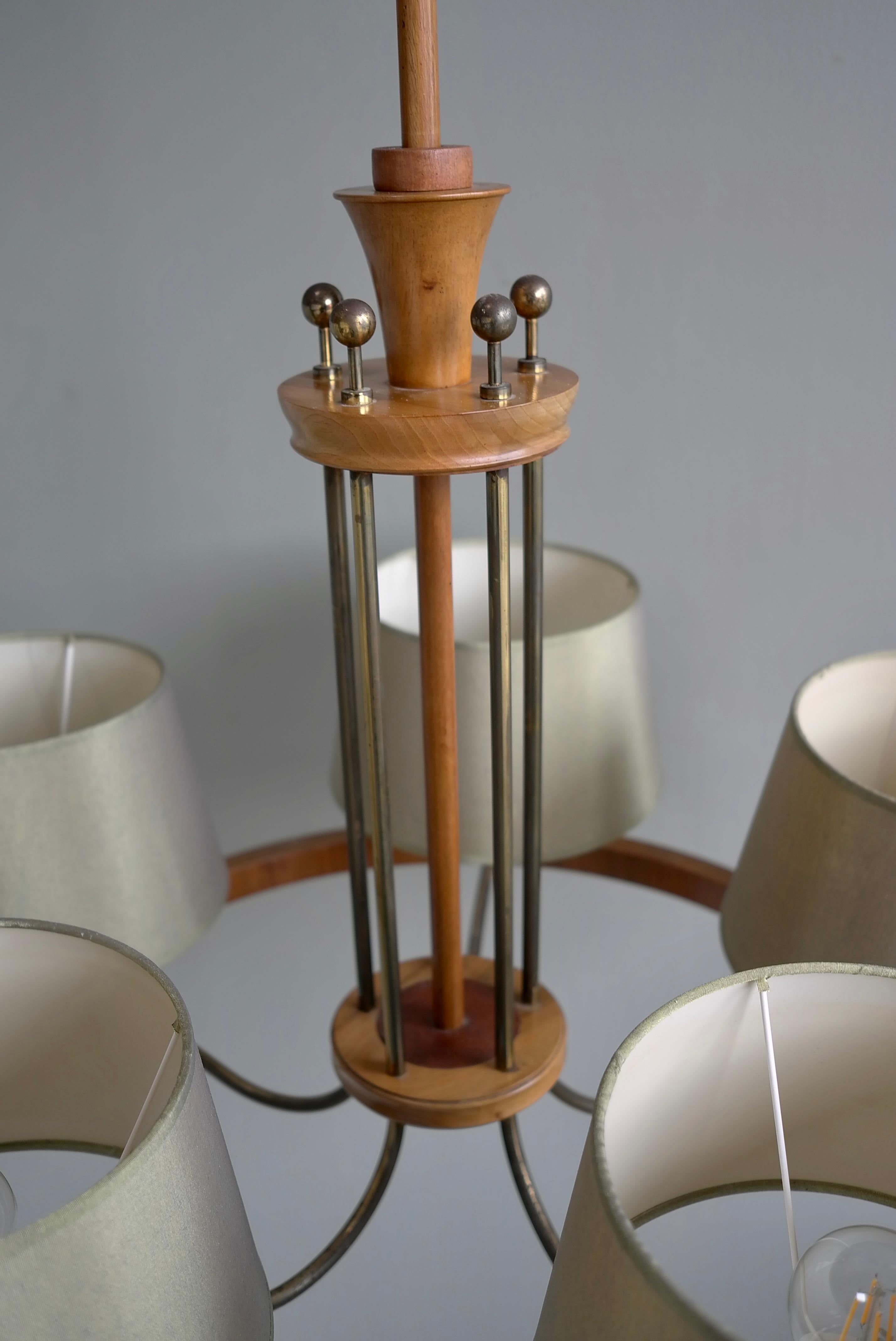 Mid-20th Century Large Mid-Century Ring Chandelier in Brass and Walnut with Five Green Shades. For Sale