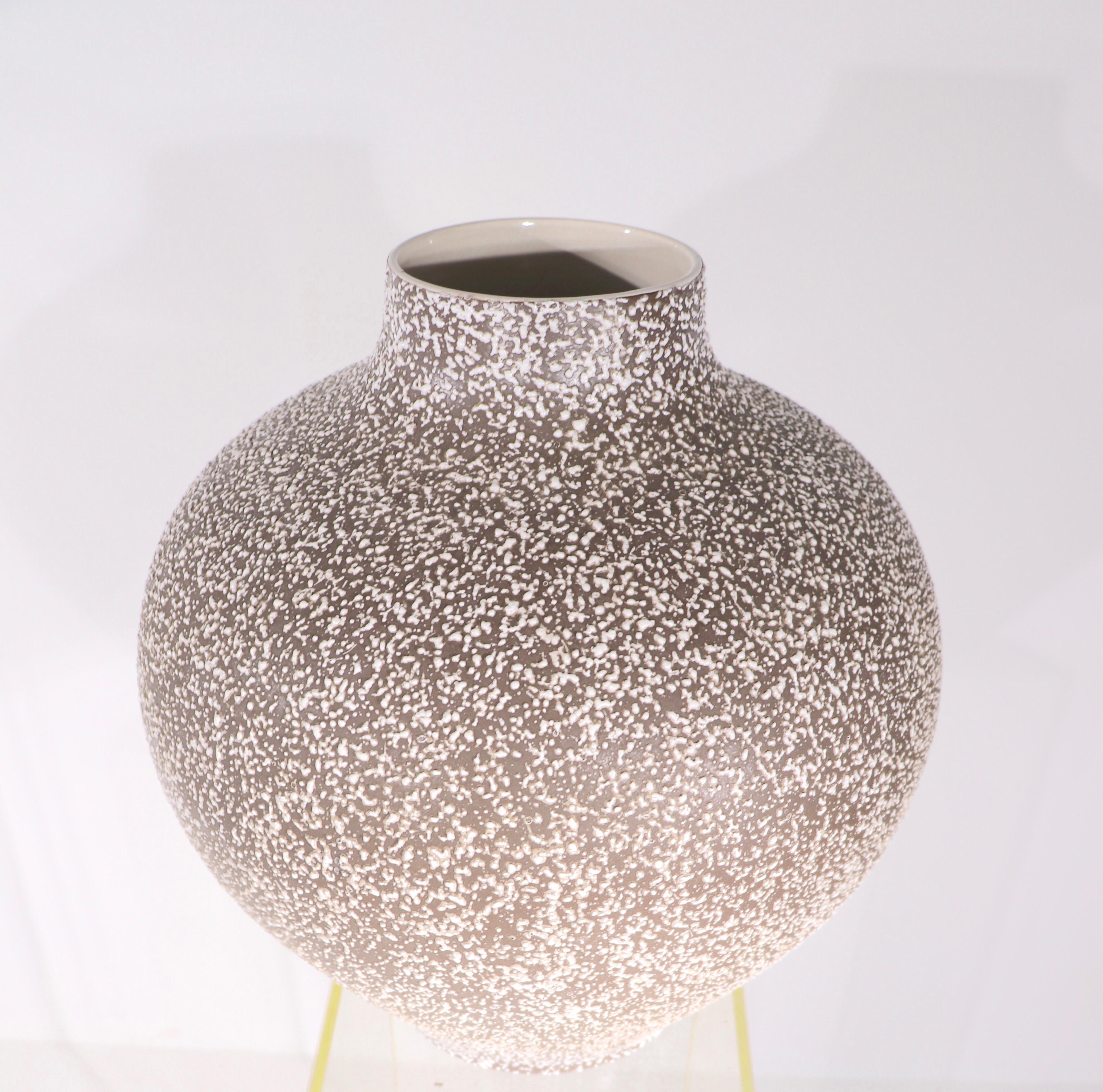 Mid-Century Modern Large Mid Century Royal Haeger Spatterware Vase For Sale