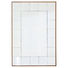 Gran espejo de pared escandinavo de mediados de siglo con paneles