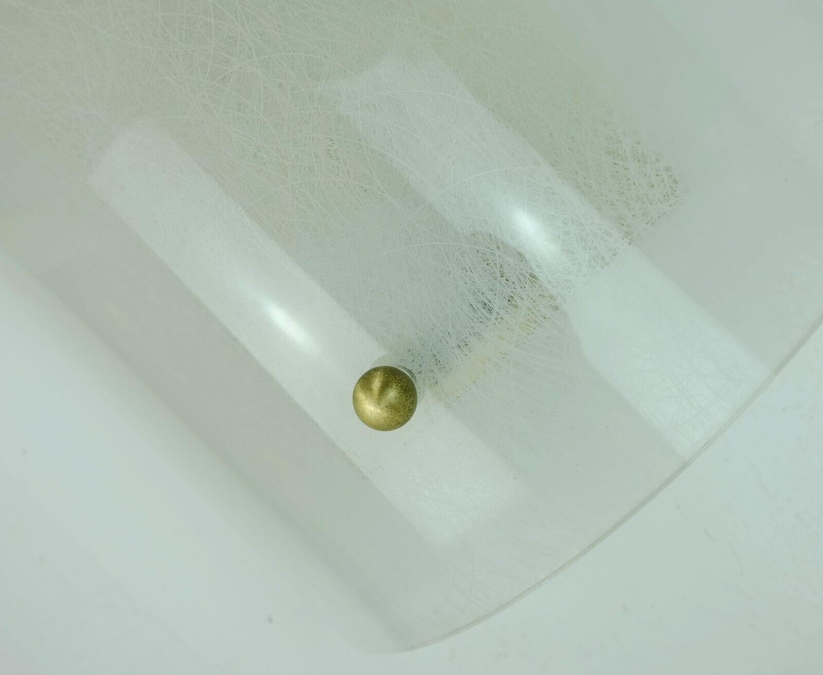 Large Midcentury Sconce Acrylic and Brass 1960s 1970s Lucite Wall Lamp In Good Condition For Sale In Mannheim, DE
