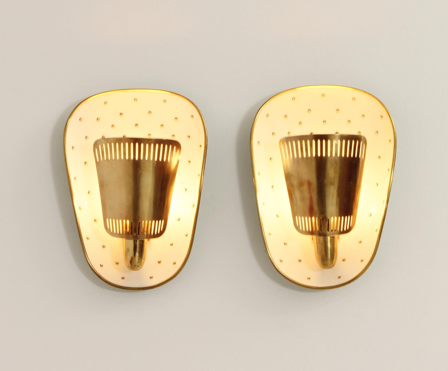 Large Mid-century Sconce Attributed to Hillebrand, Germany, 1950's en vente 7