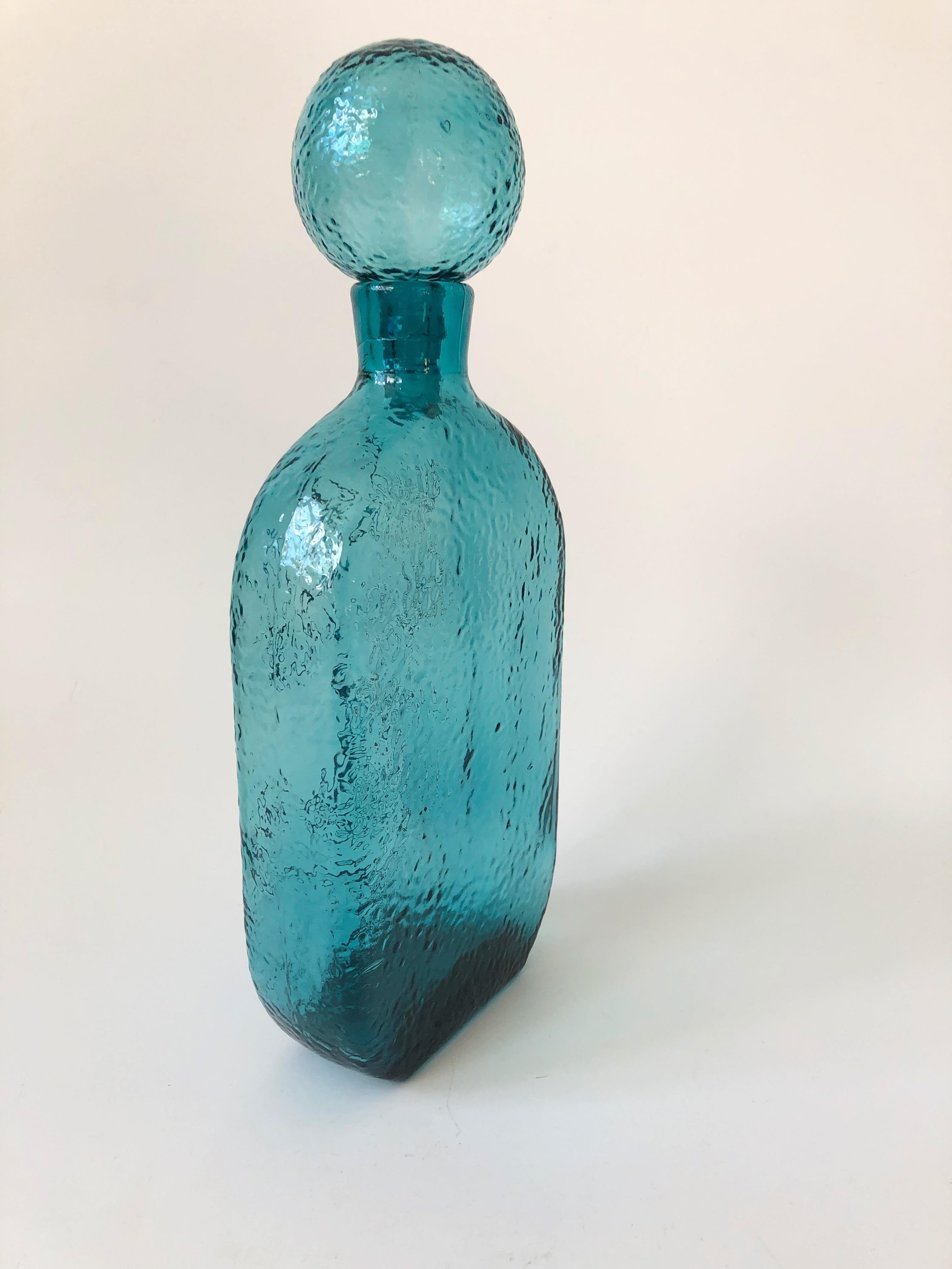 Large Mid Century Stelvia Italy Blue Glass Decanter by Wayne Husted In Good Condition In Vallejo, CA