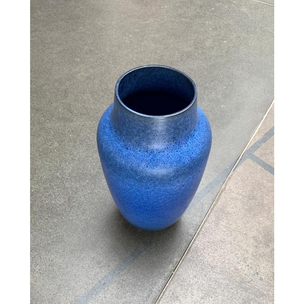 Grande vaso da terra di metà secolo in Studio Pottery blu di Bückeburg Keramik, anni '60 in vendita 5