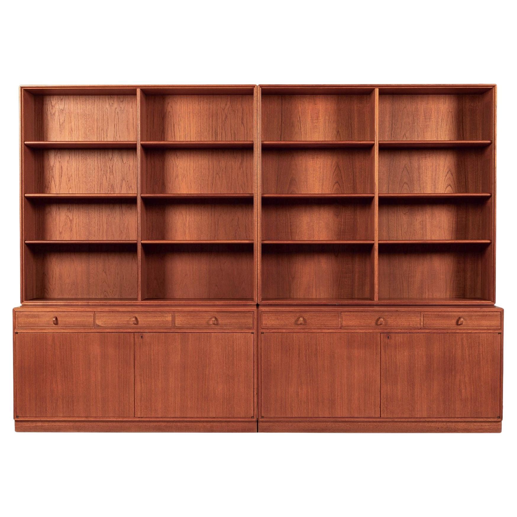Large Mid Century Swedish Teak Wood Bookshelf Wall Unit by Bodafors in vendita