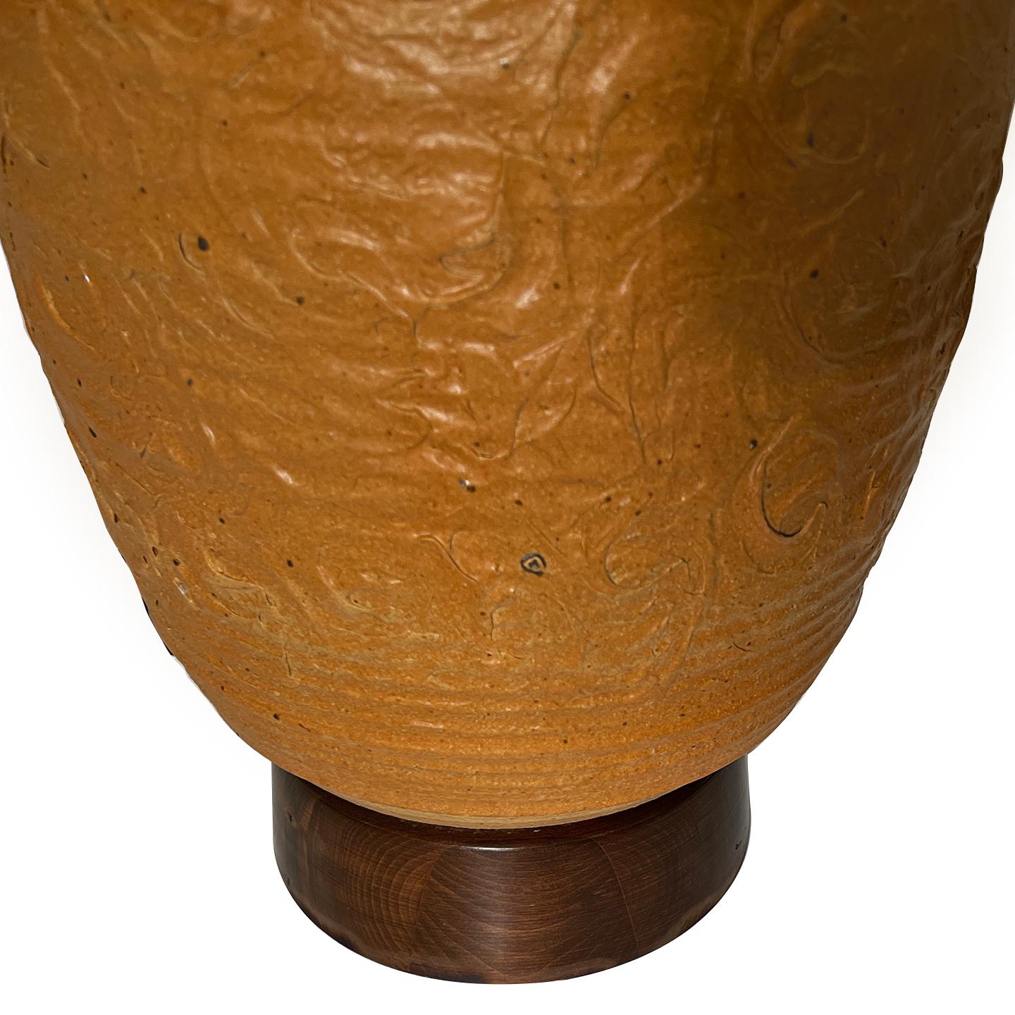 Große Tischlampe aus der Mitte des Jahrhunderts (Keramik) im Angebot