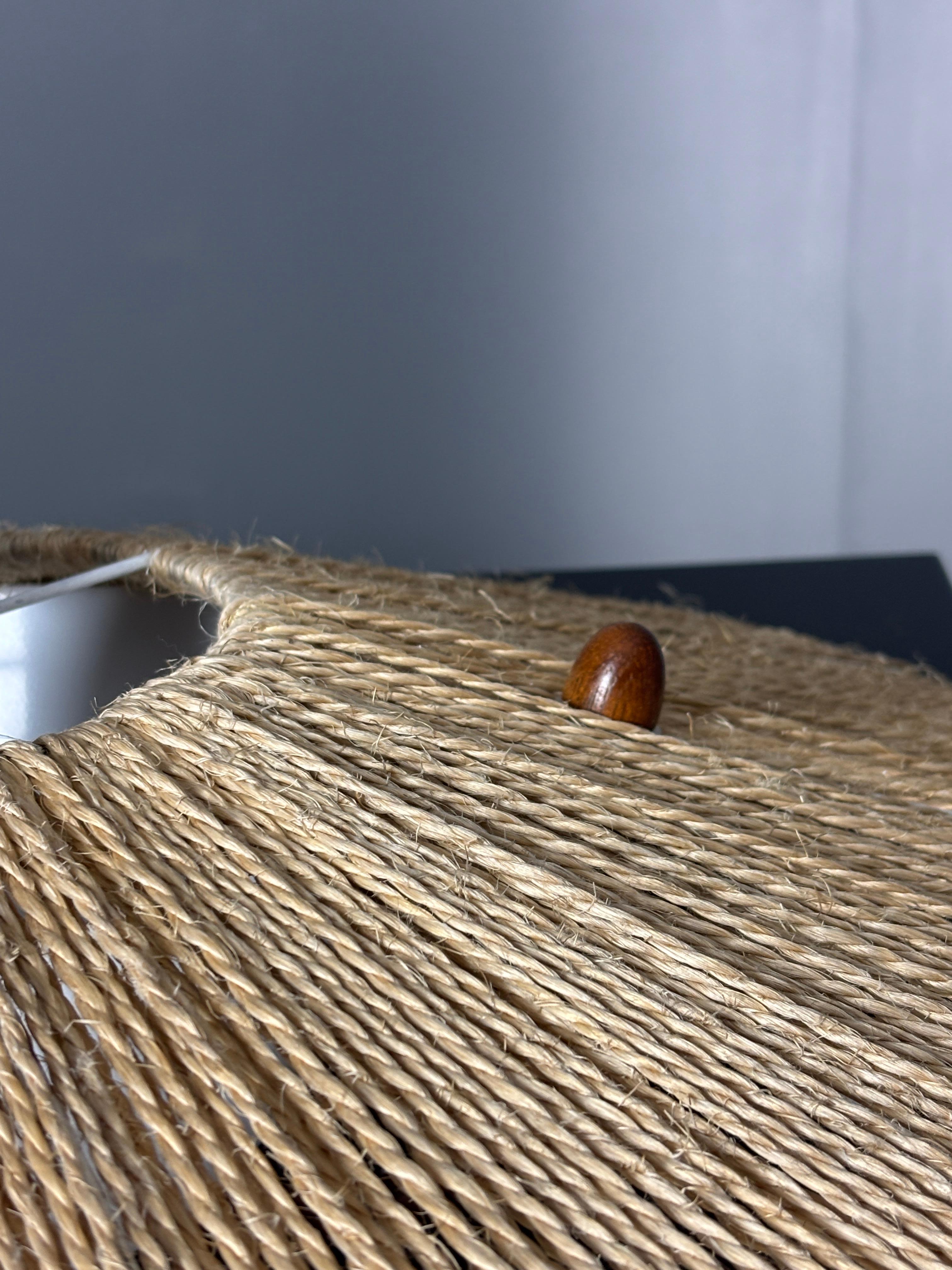 Grande lampe suspendue en teck et corde de sisal du milieu du siècle dernier, années 1960 en vente 9