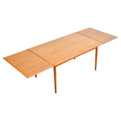 Large Mid Century Teak Extending Dining Table by Georg Petersens Møbelfabrik