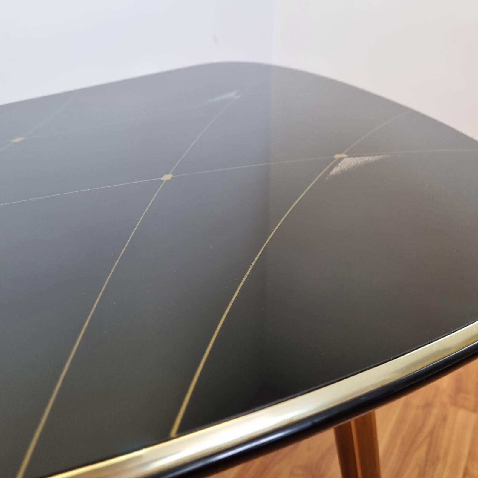 Großer Mid Century Tripod Couchtisch oder Beistelltisch von FRC Mobel, Österreich 70er Jahre (Moderne der Mitte des Jahrhunderts) im Angebot